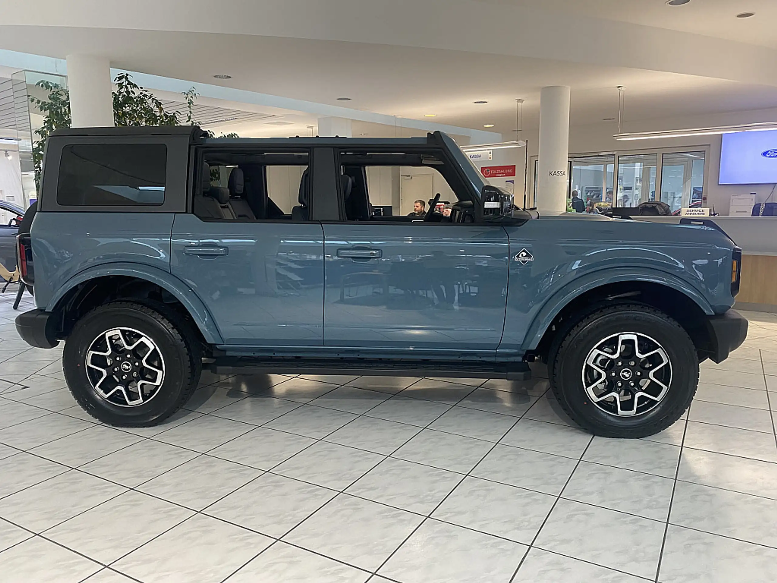 Ford - Bronco