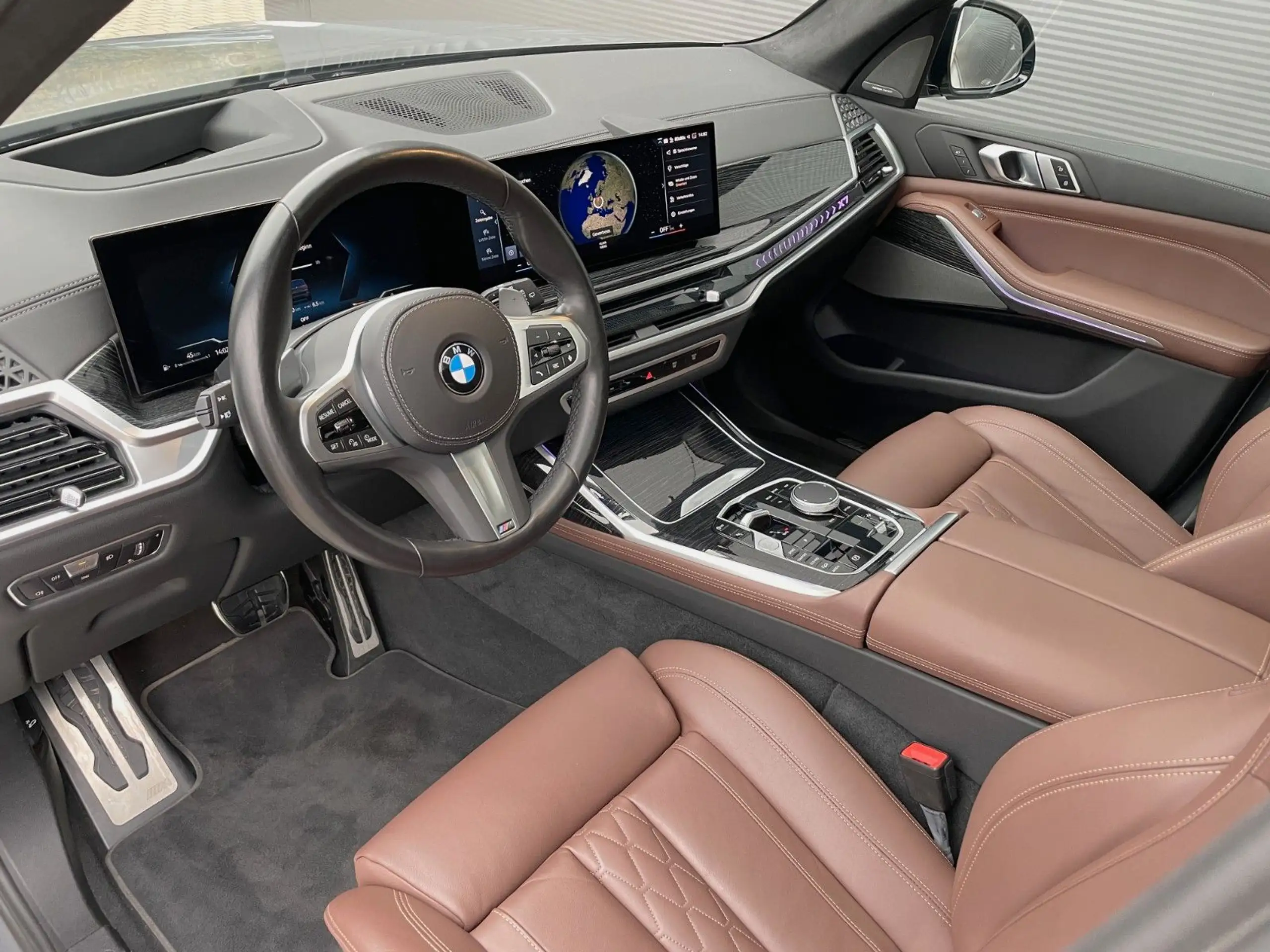 BMW - X7