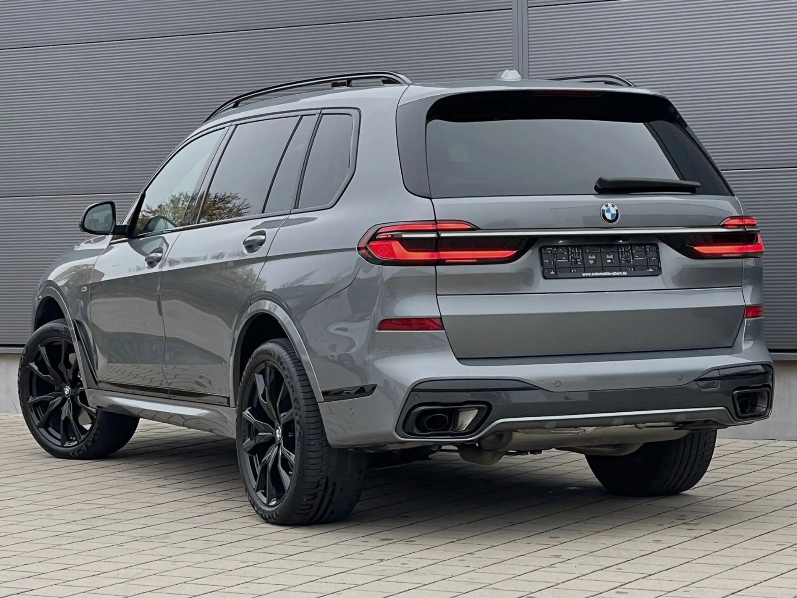 BMW - X7