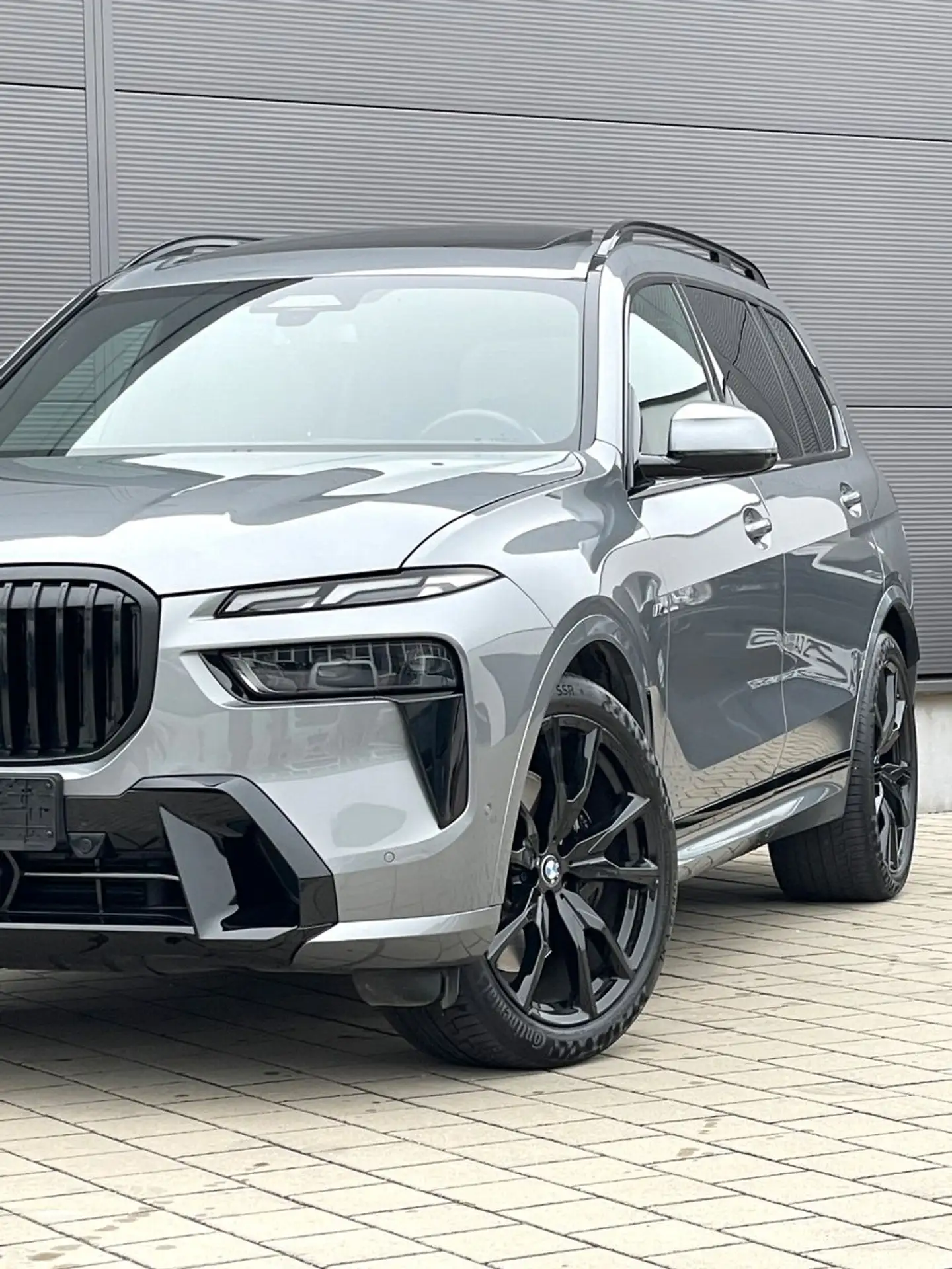 BMW - X7