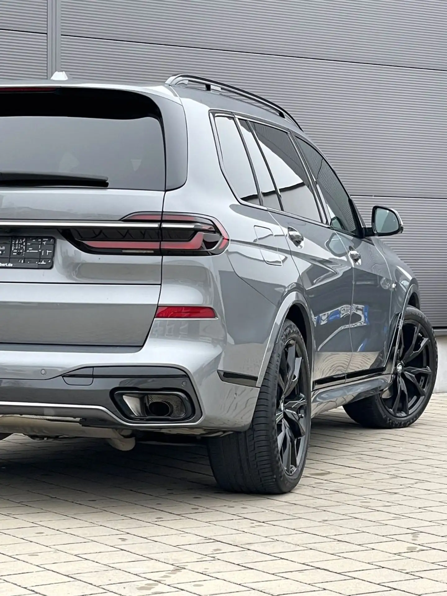 BMW - X7