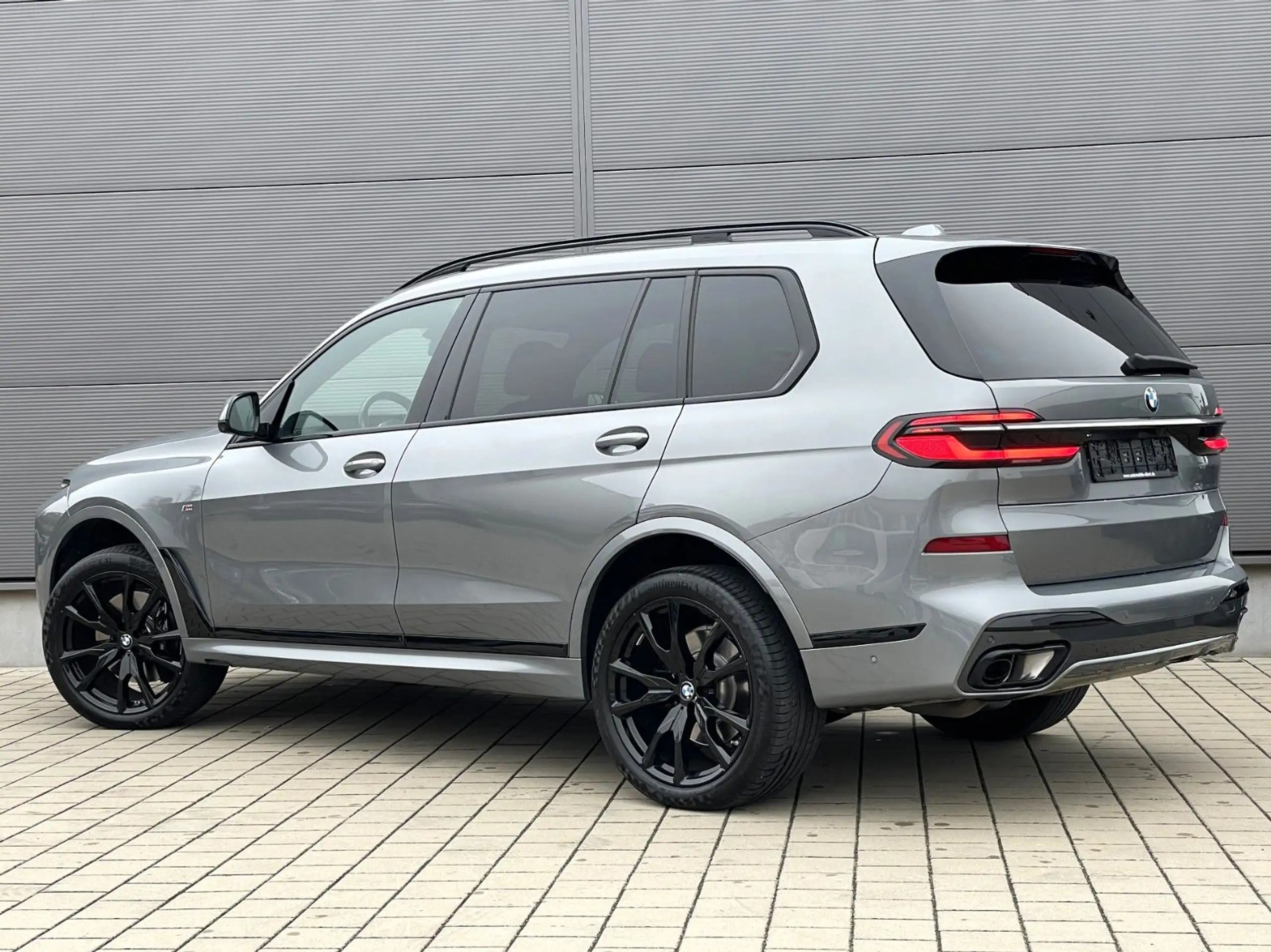 BMW - X7