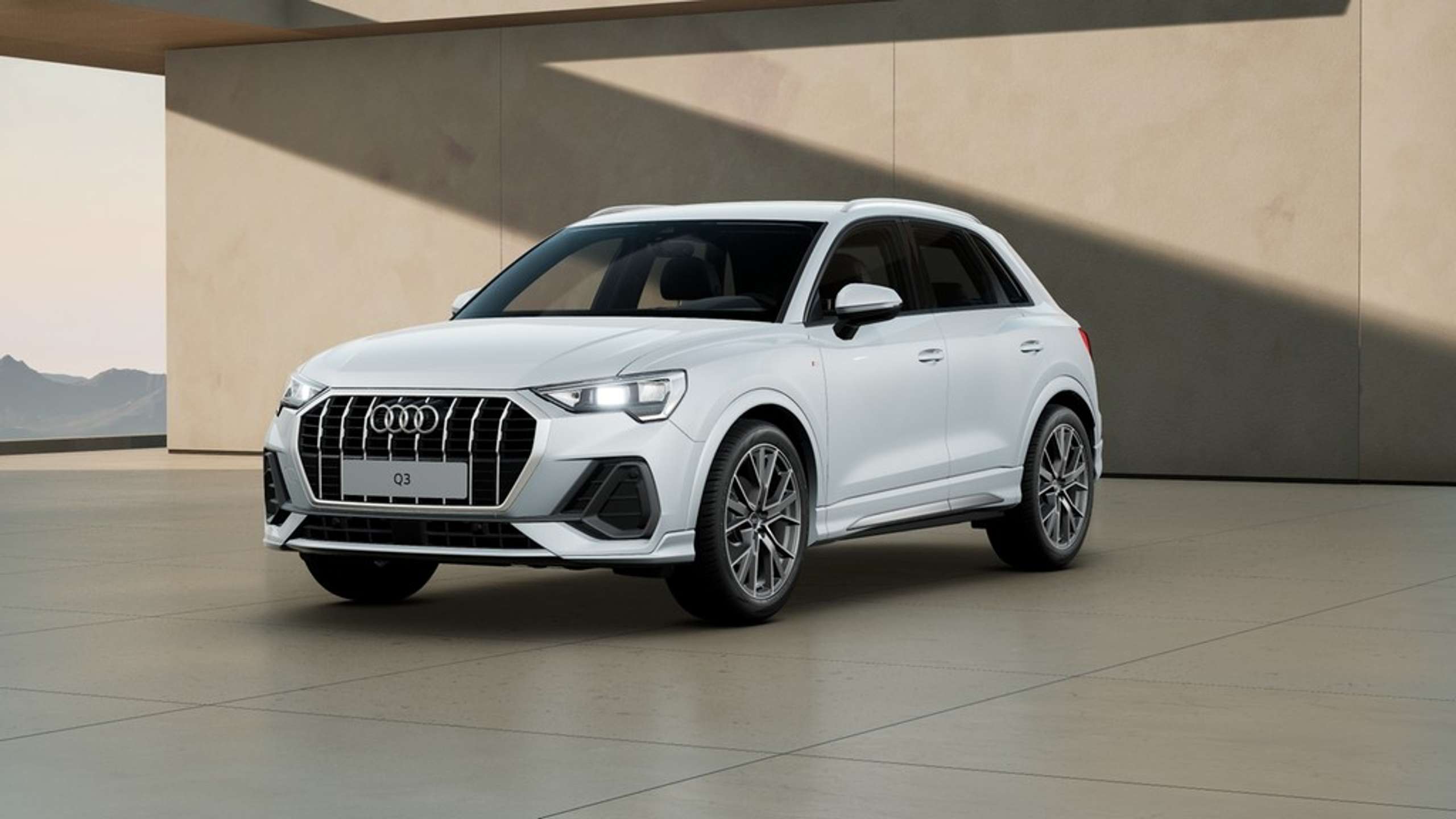 Audi - Q3