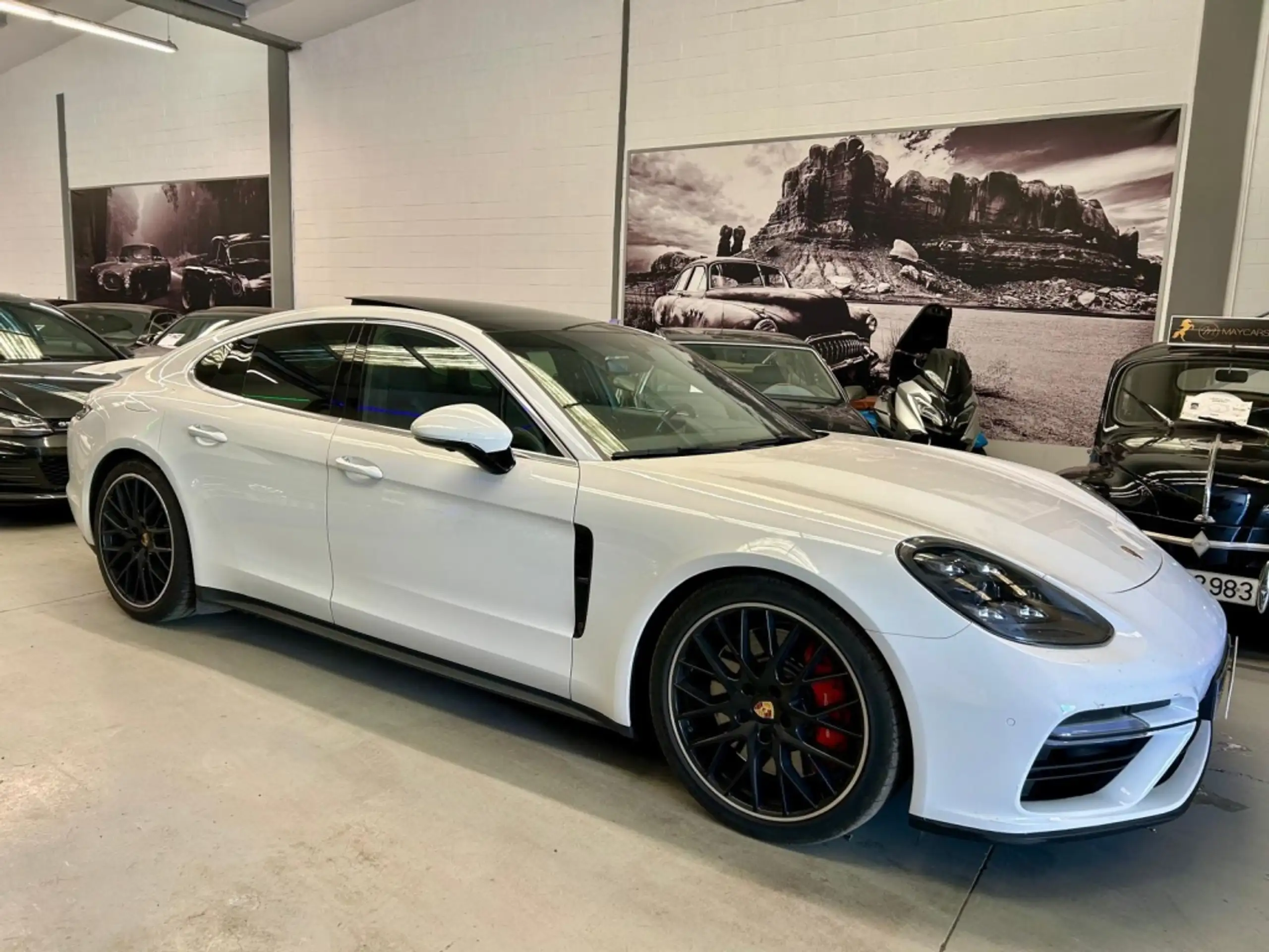 Porsche - Panamera