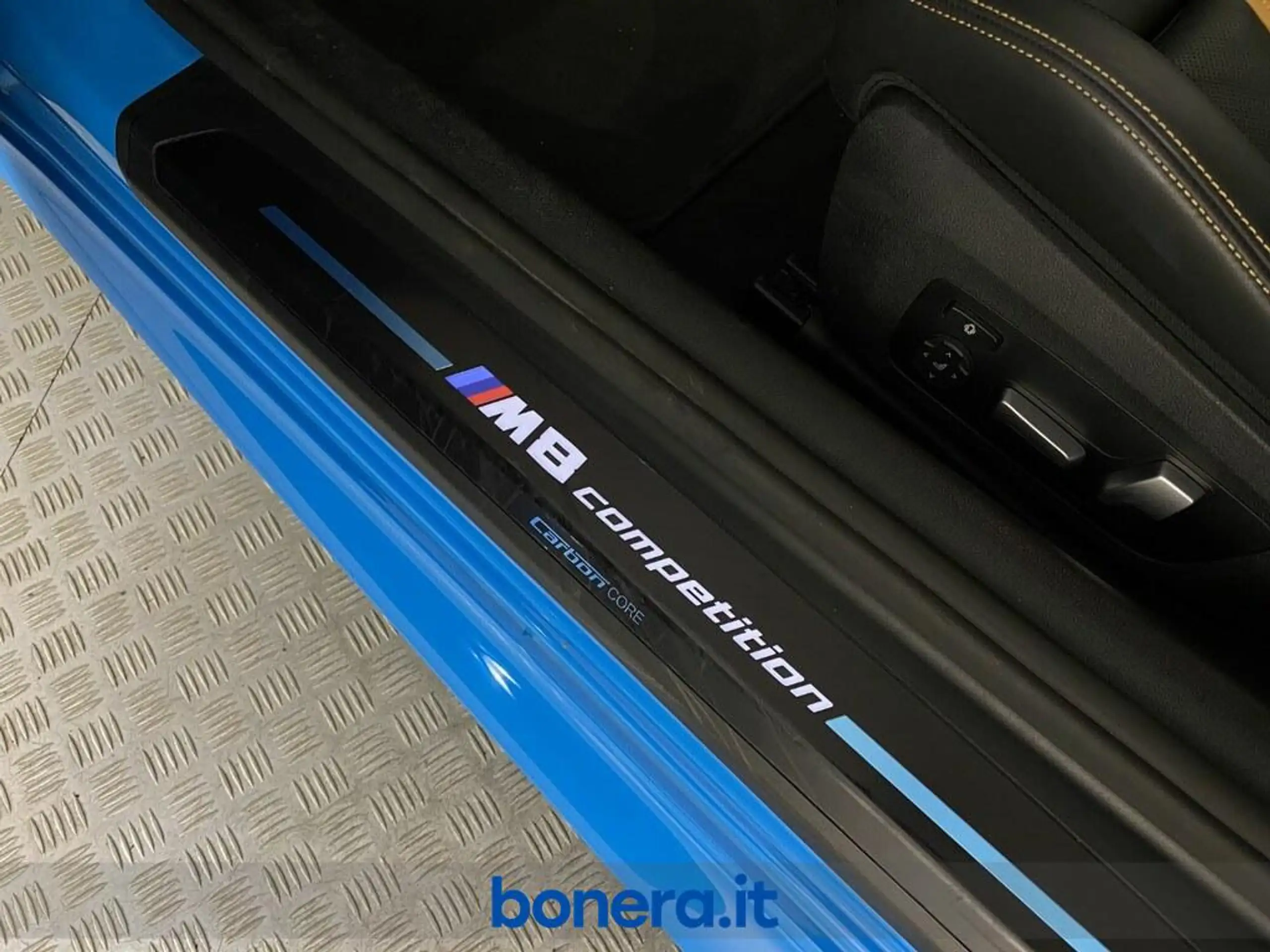 BMW - M8