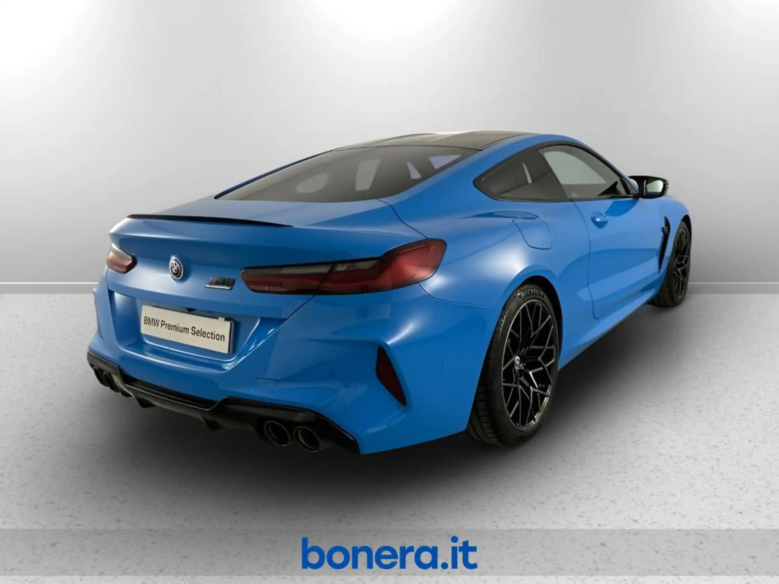 BMW - M8