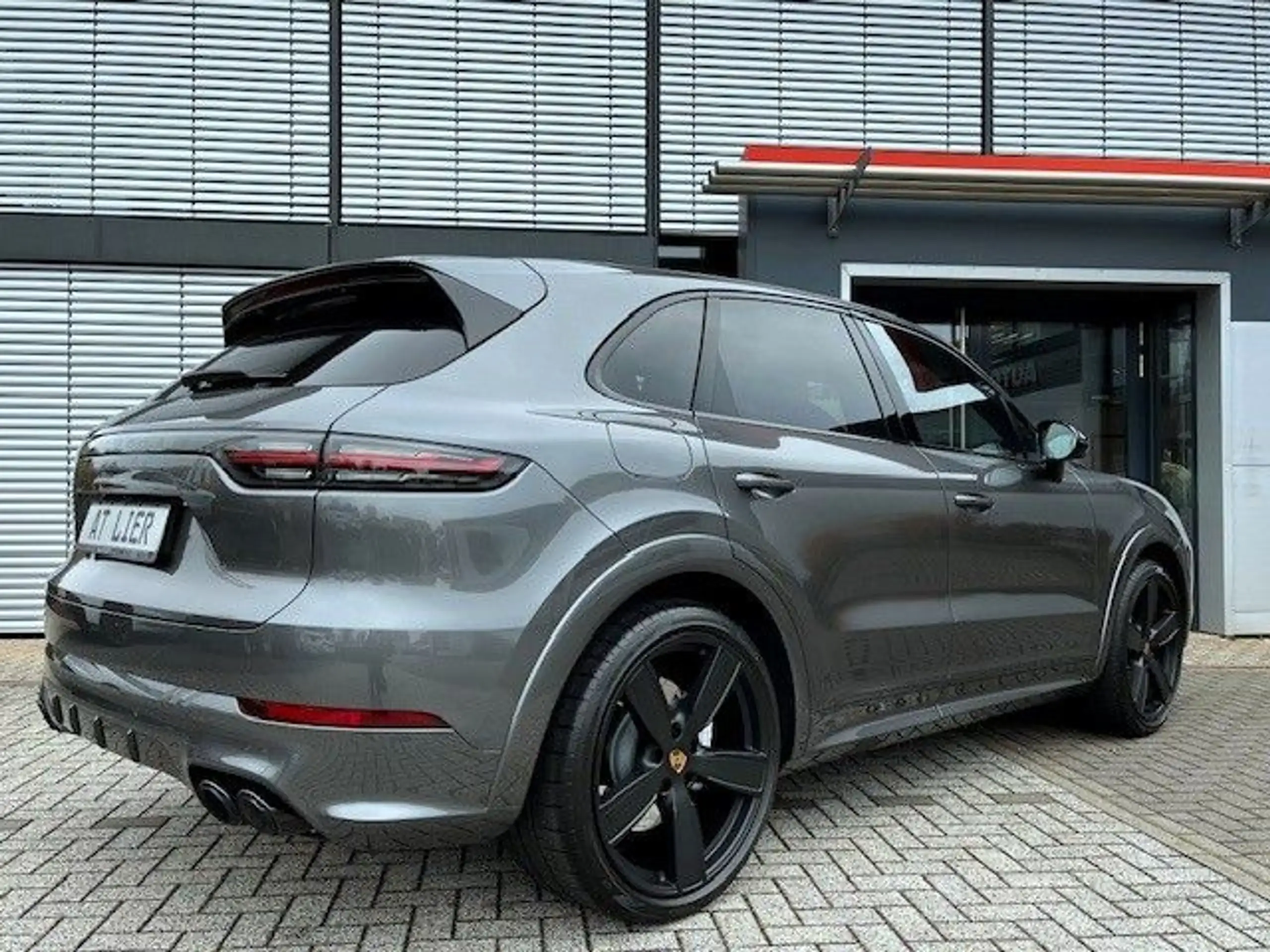 Porsche - Cayenne