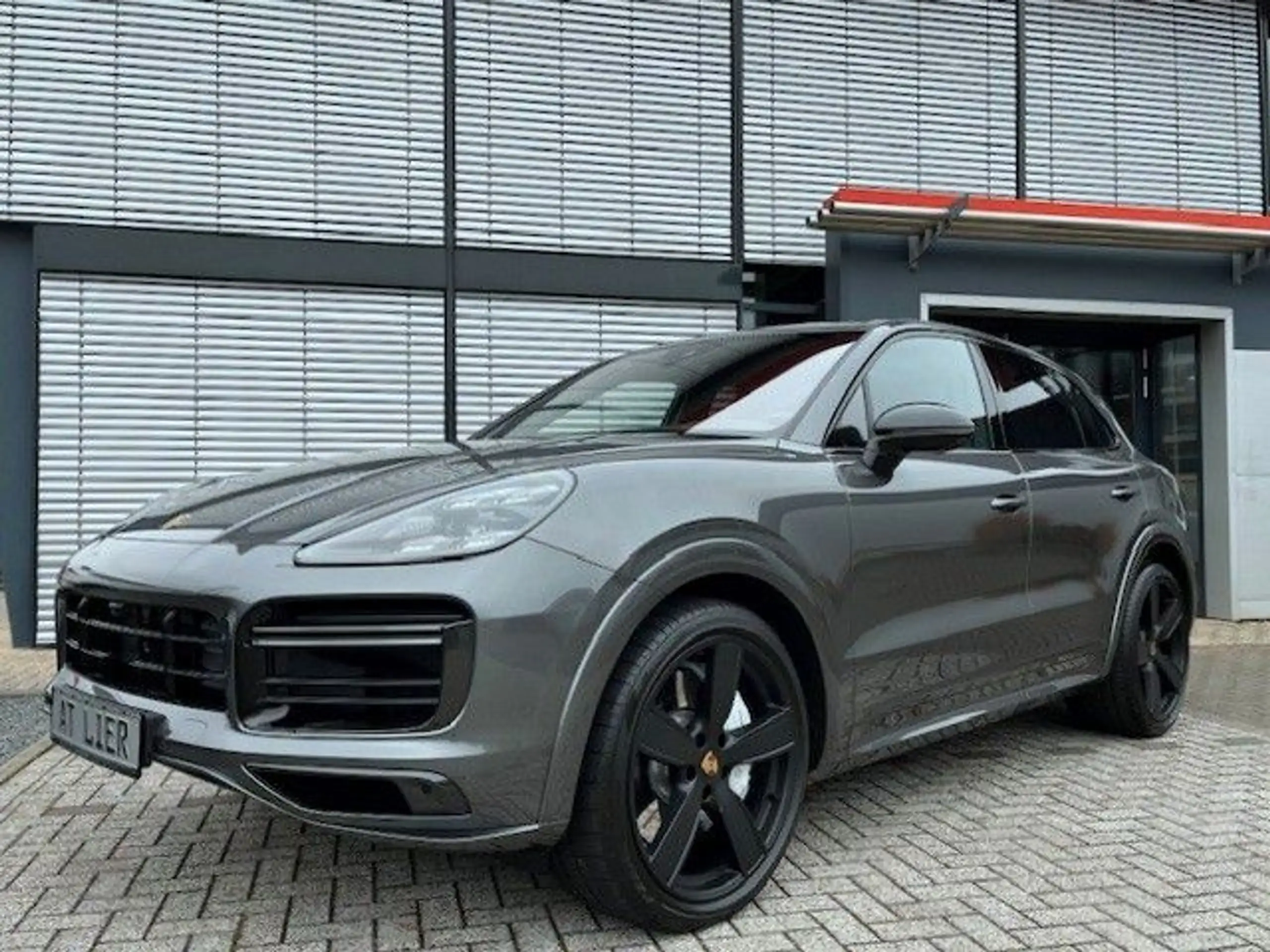 Porsche - Cayenne