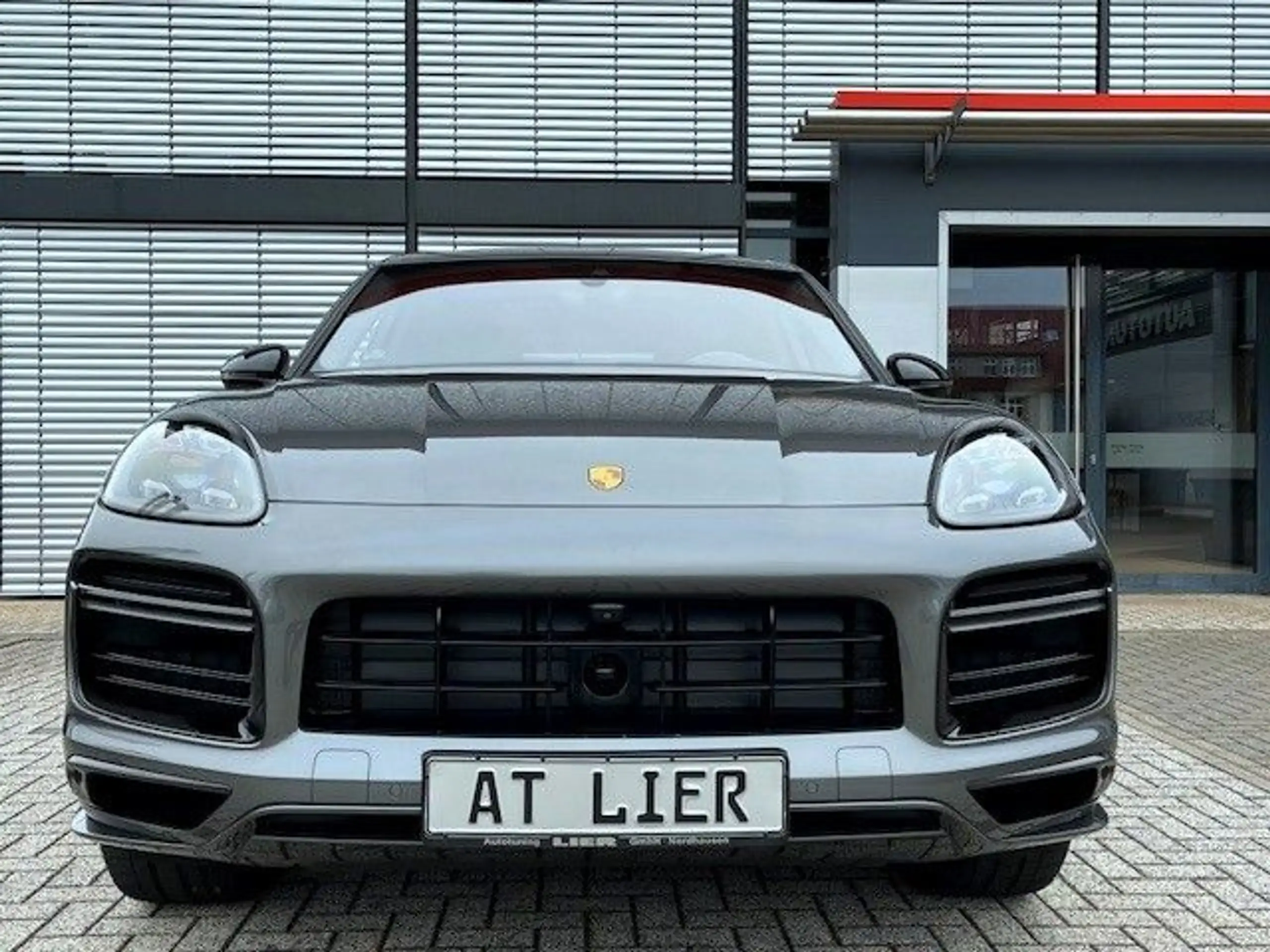 Porsche - Cayenne