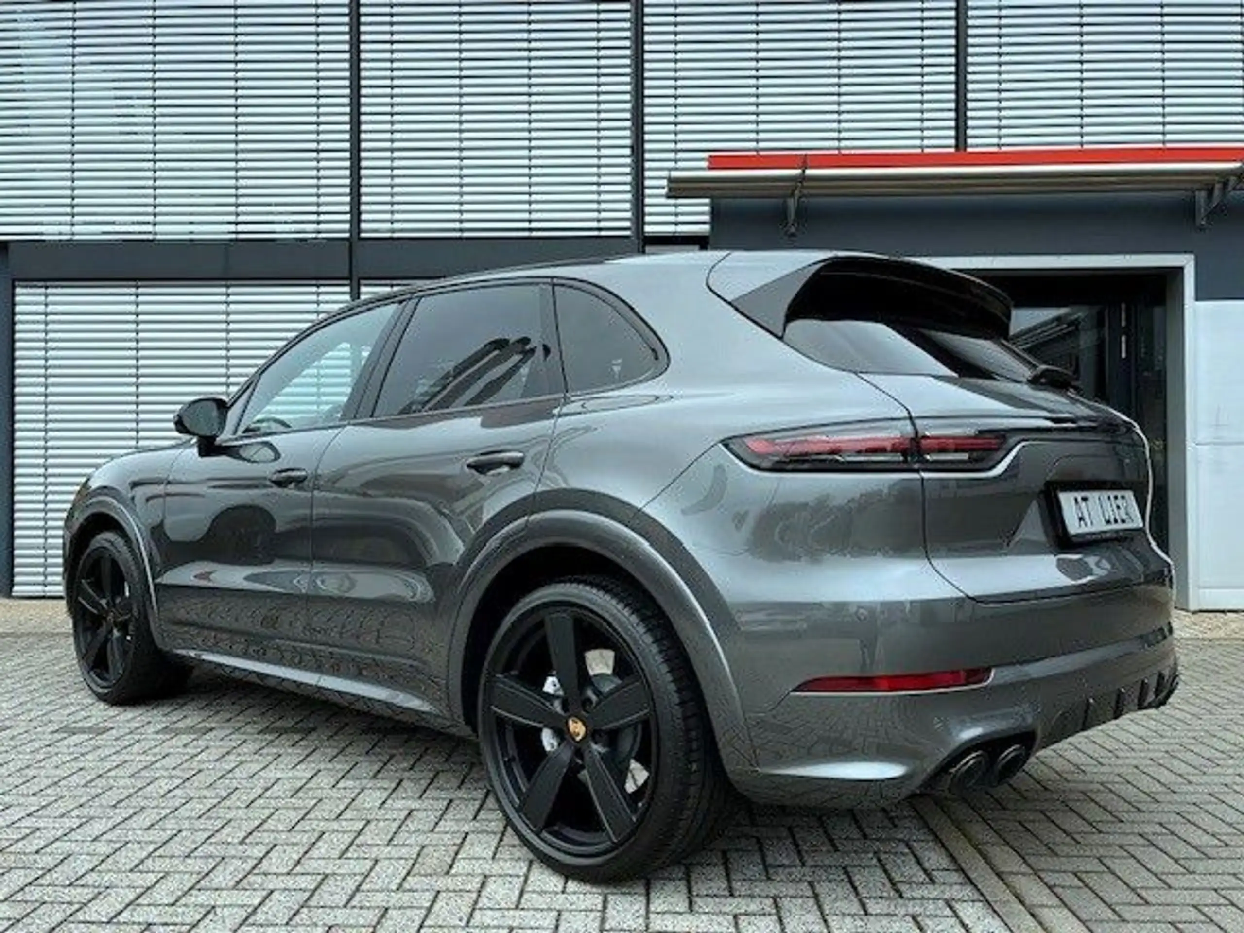 Porsche - Cayenne