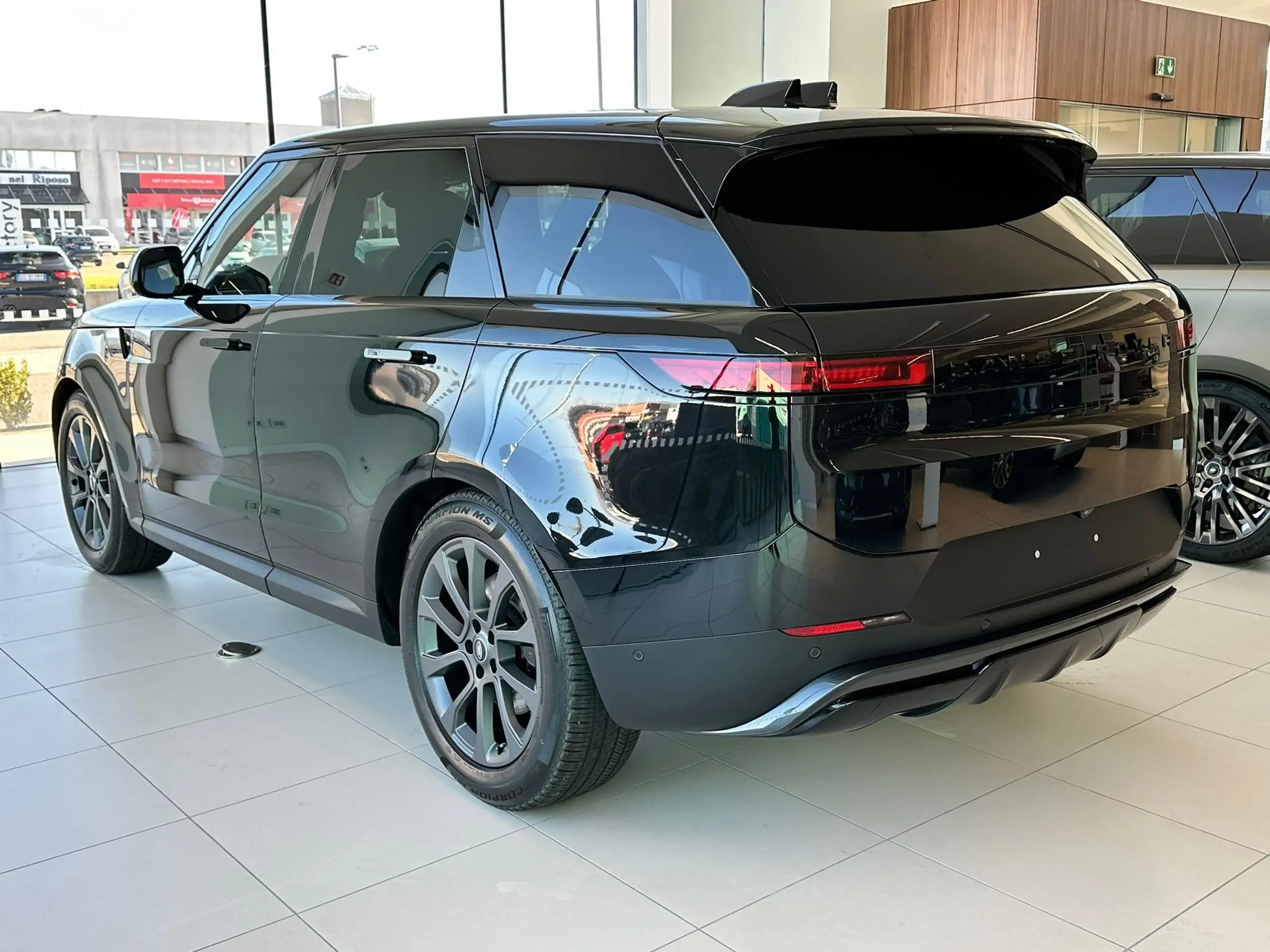 Land Rover - Range Rover Sport