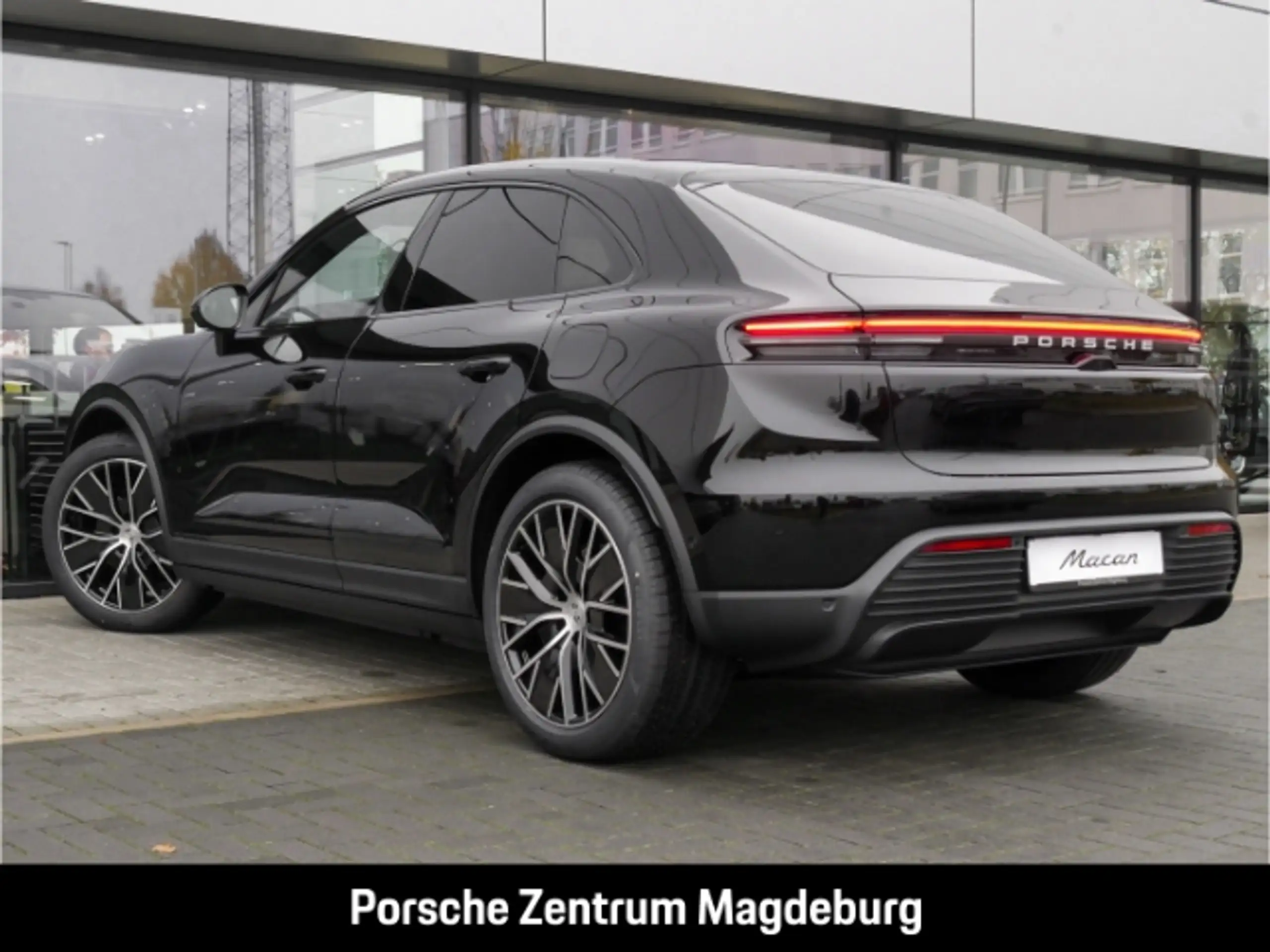 Porsche - Macan