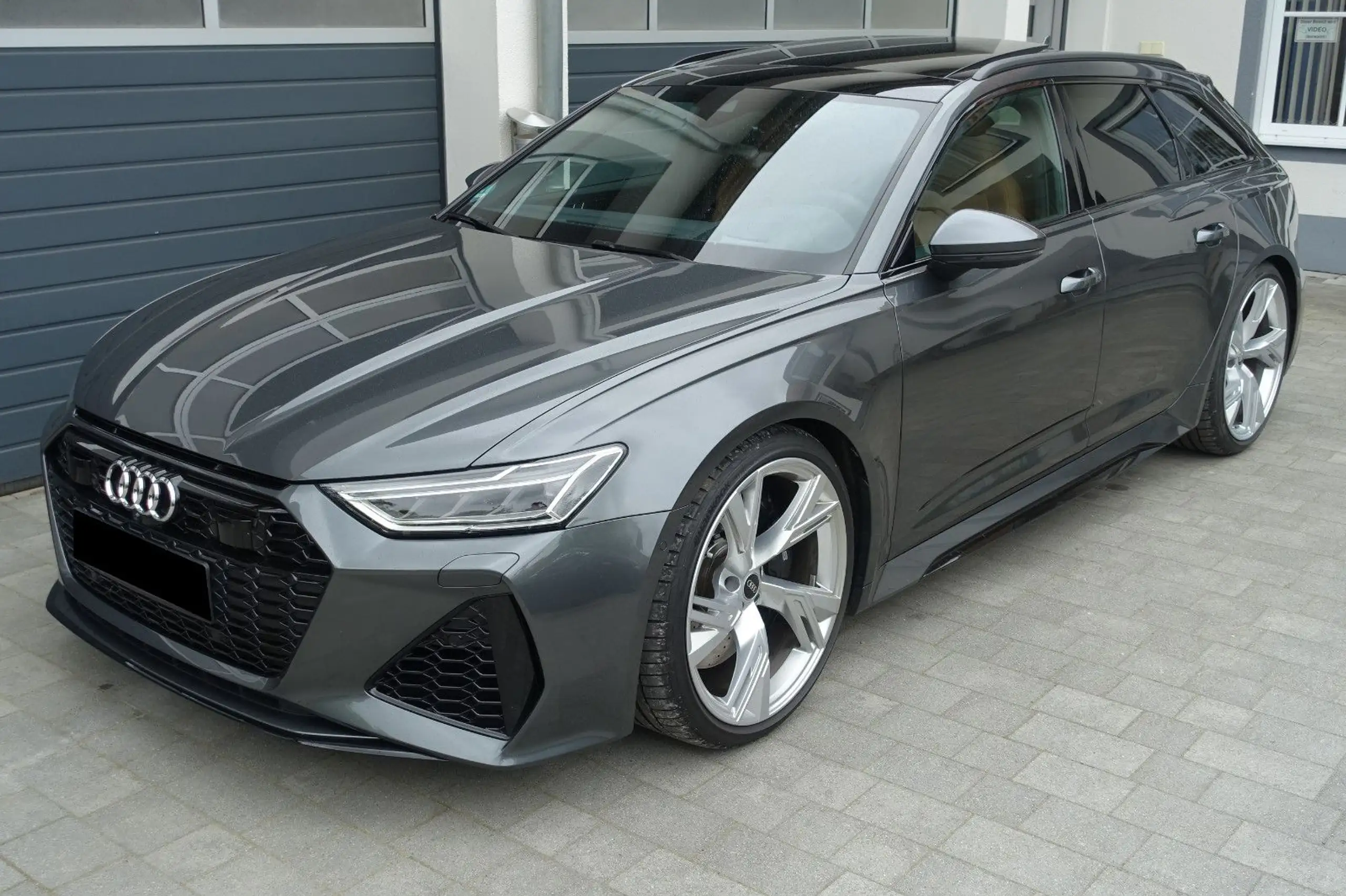 Audi - RS6