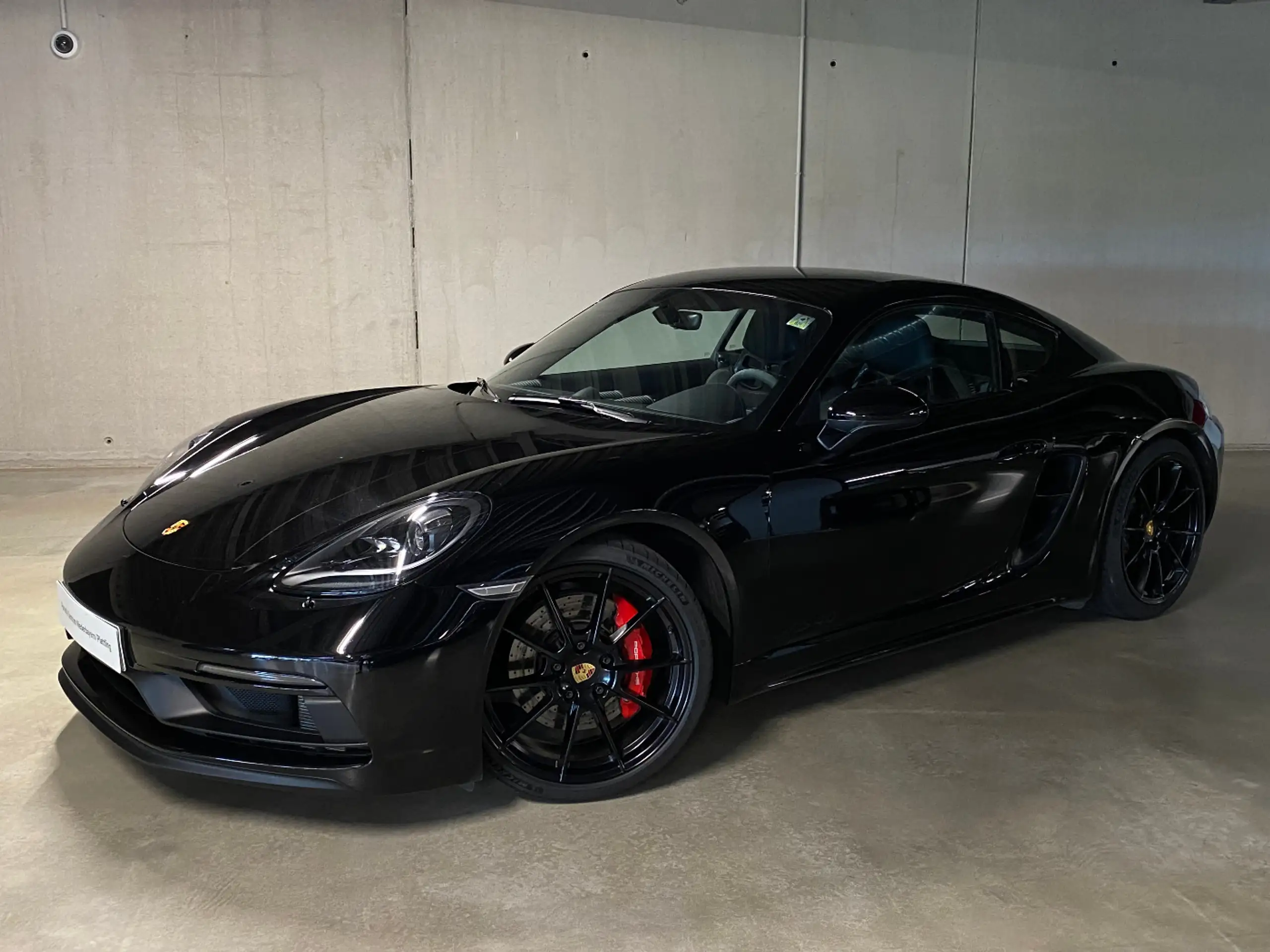 Porsche - Cayman