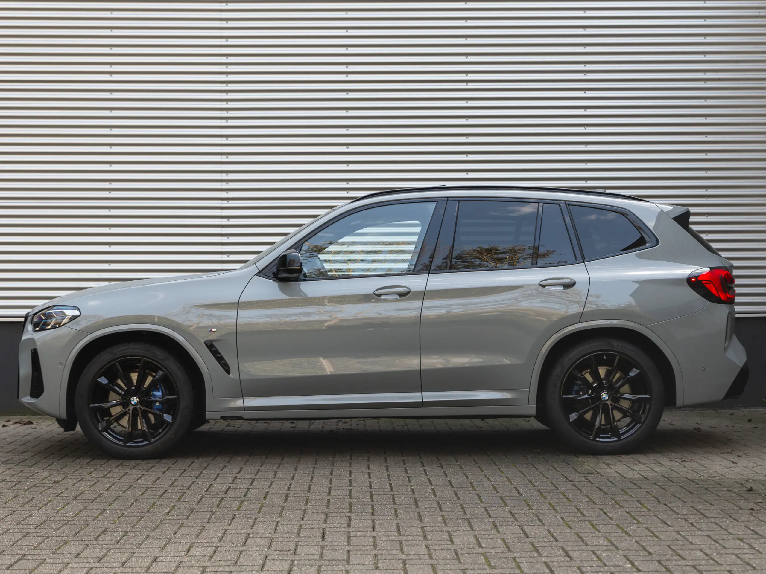 BMW - X3