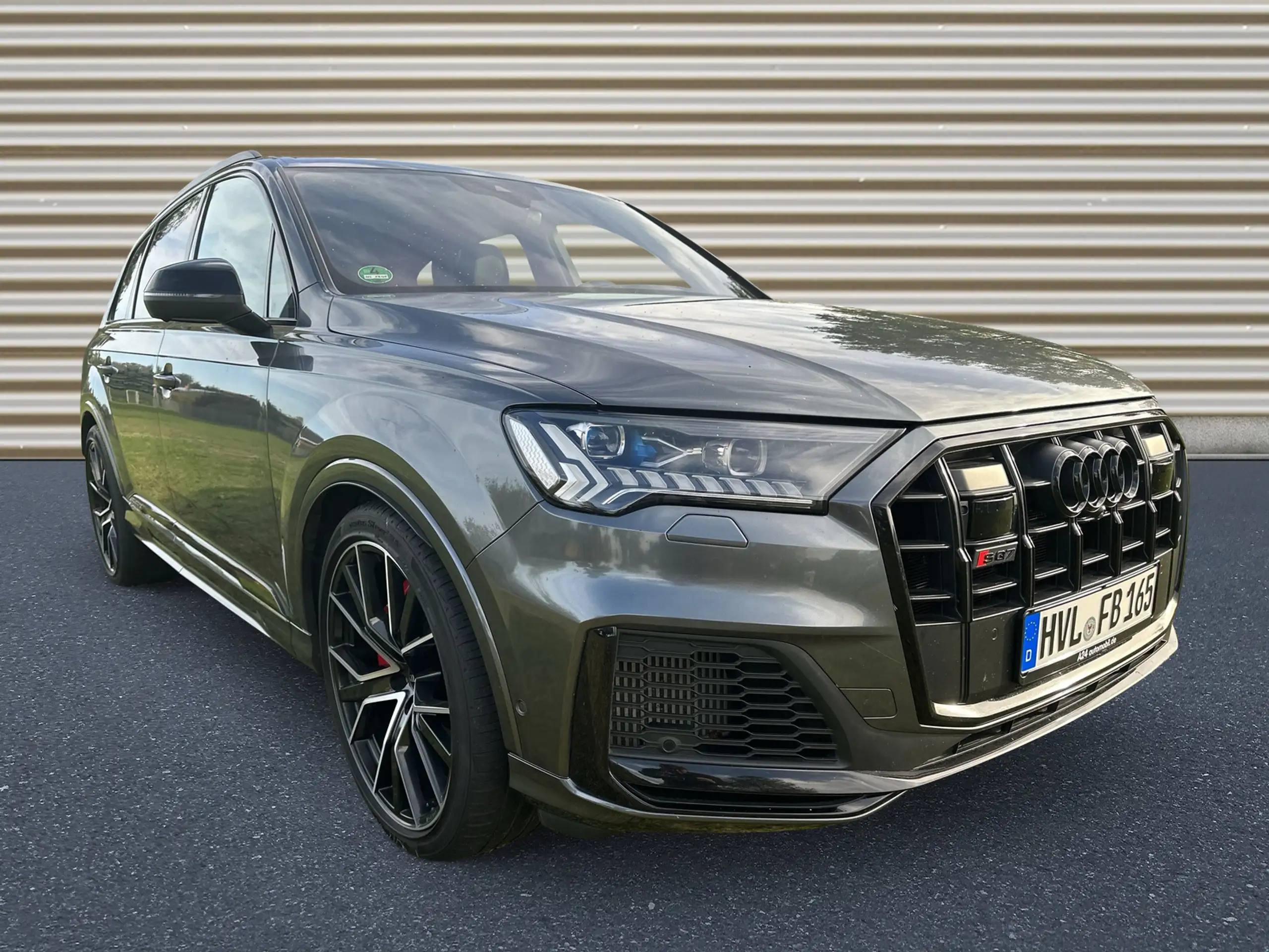 Audi - SQ7