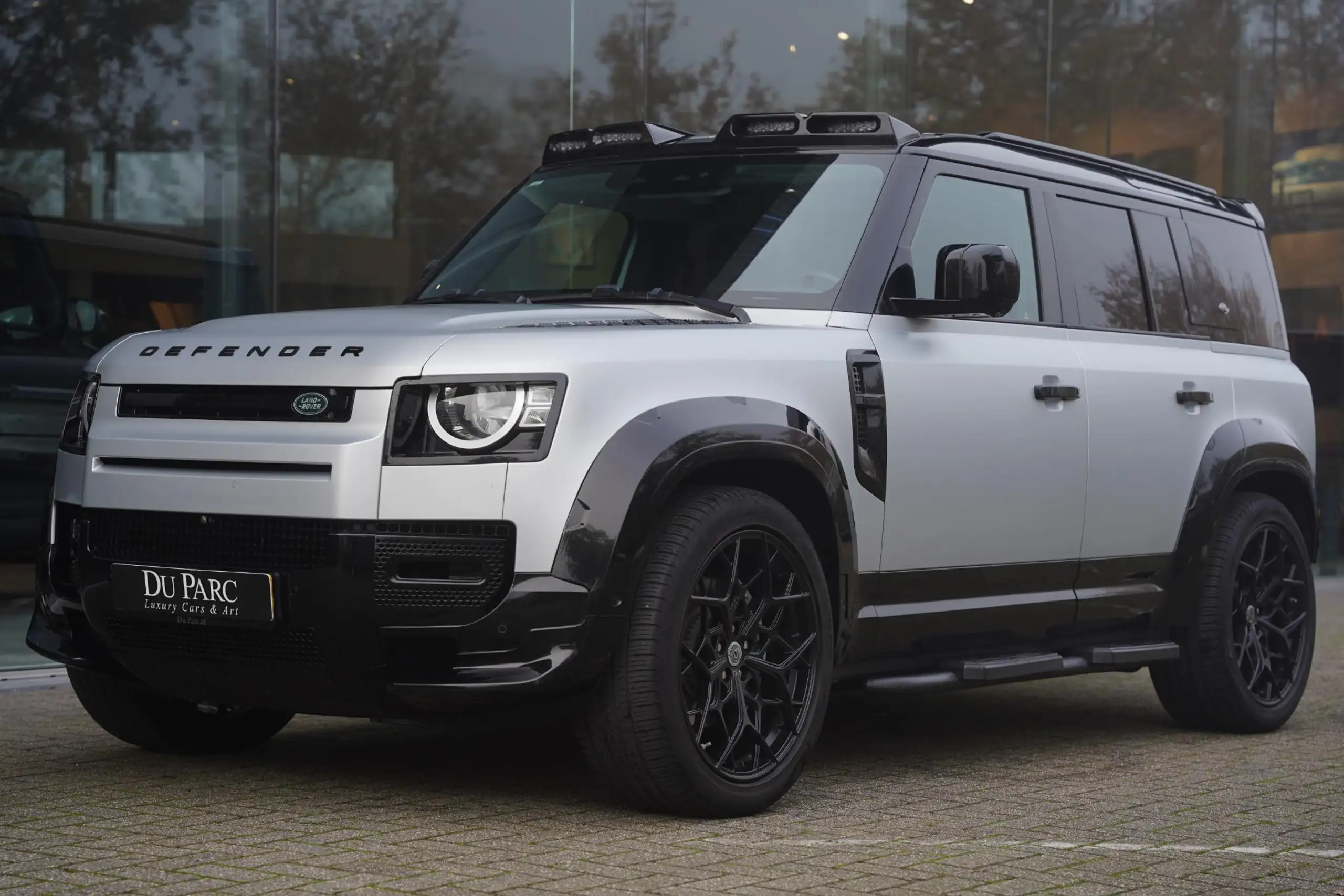 Land Rover Defender 2020