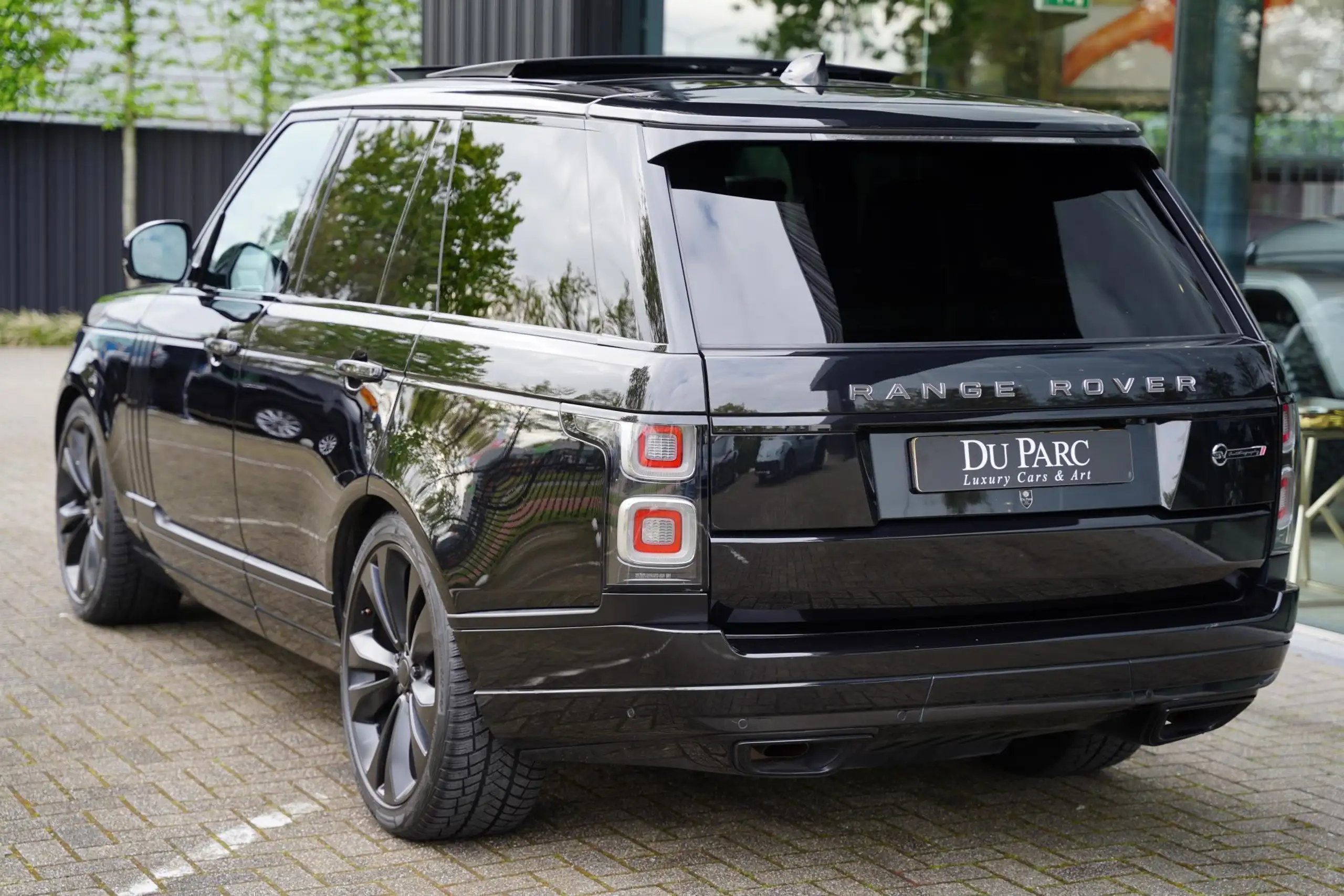 Land Rover - Range Rover