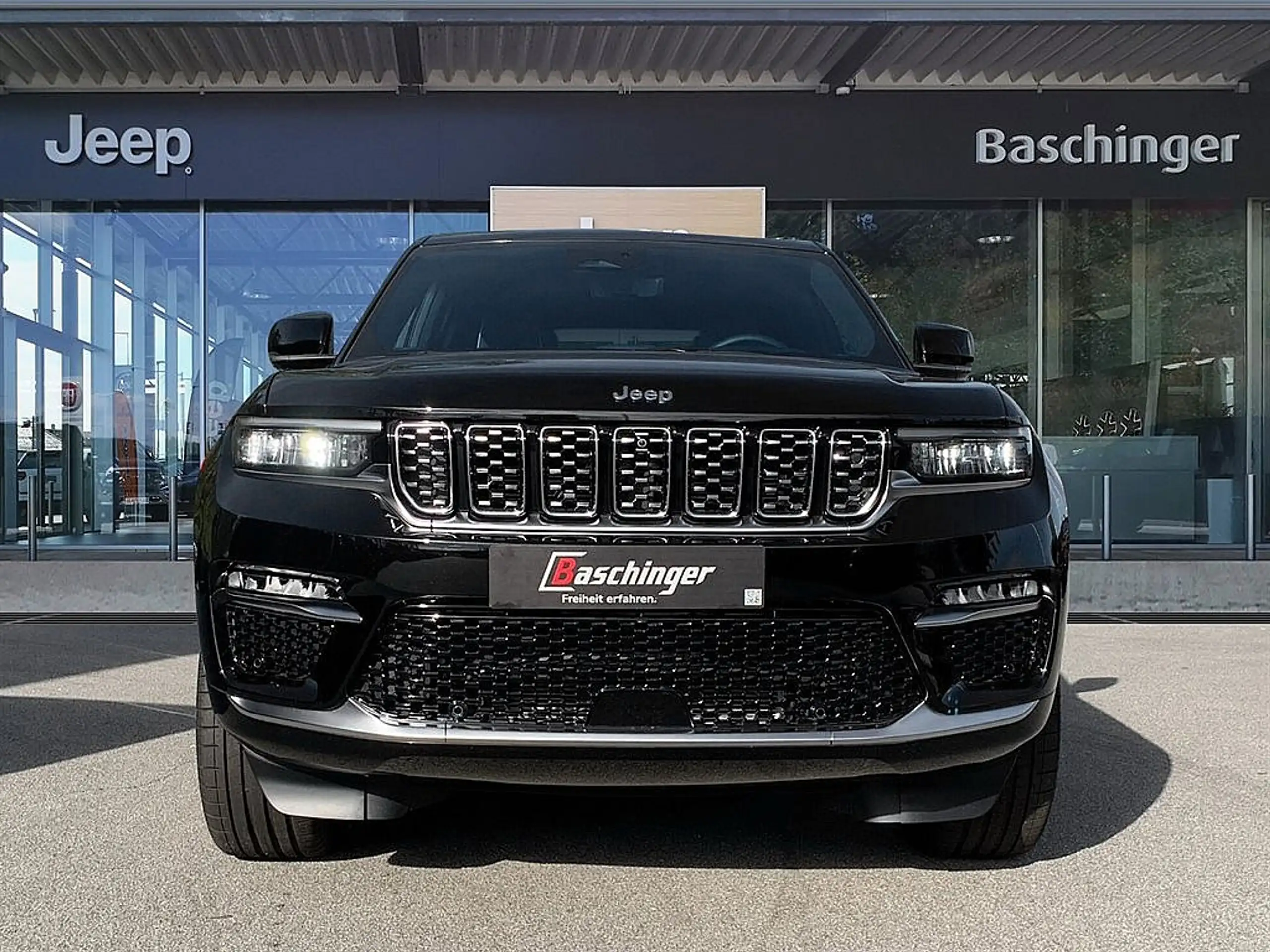 Jeep - Grand Cherokee