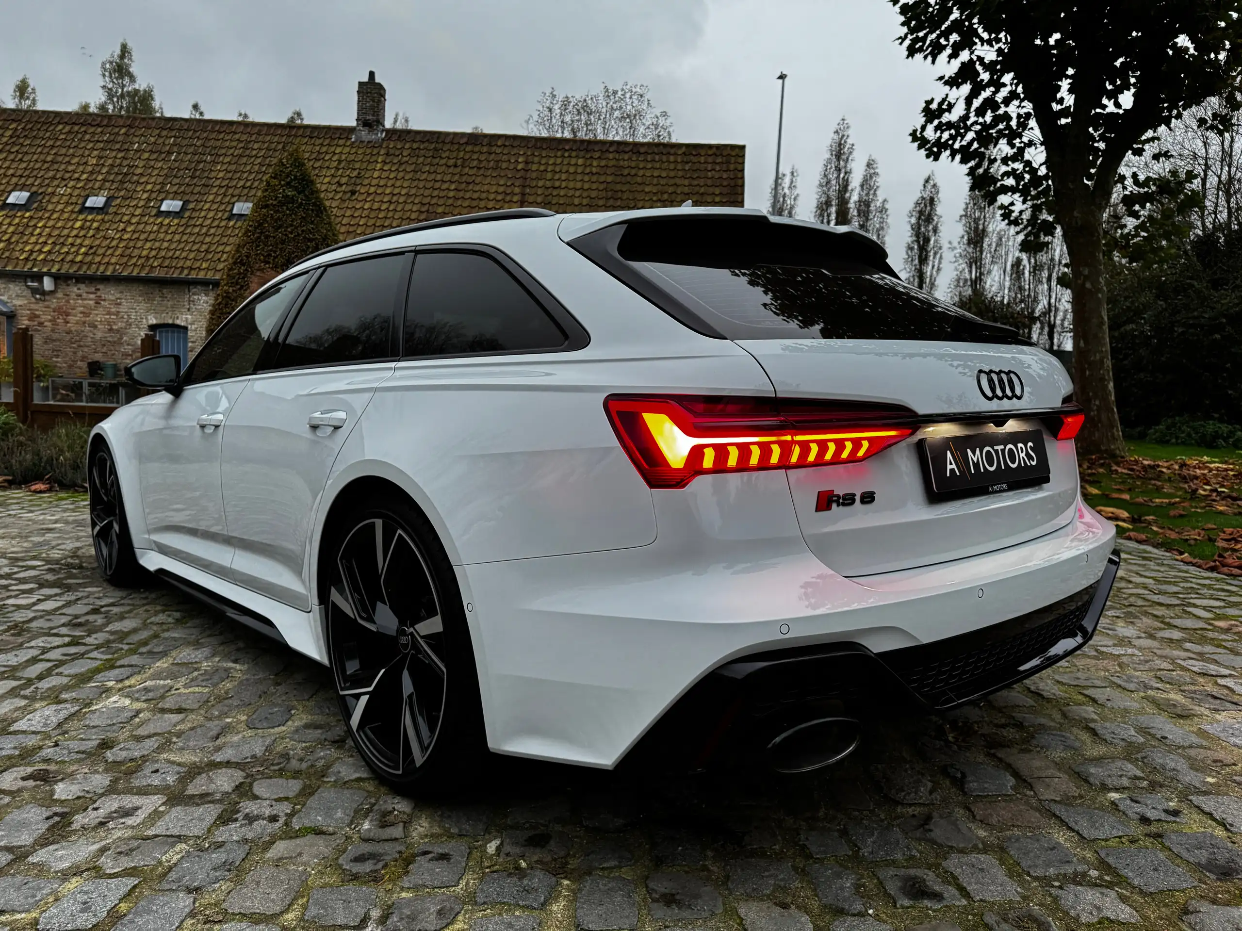 Audi - RS6