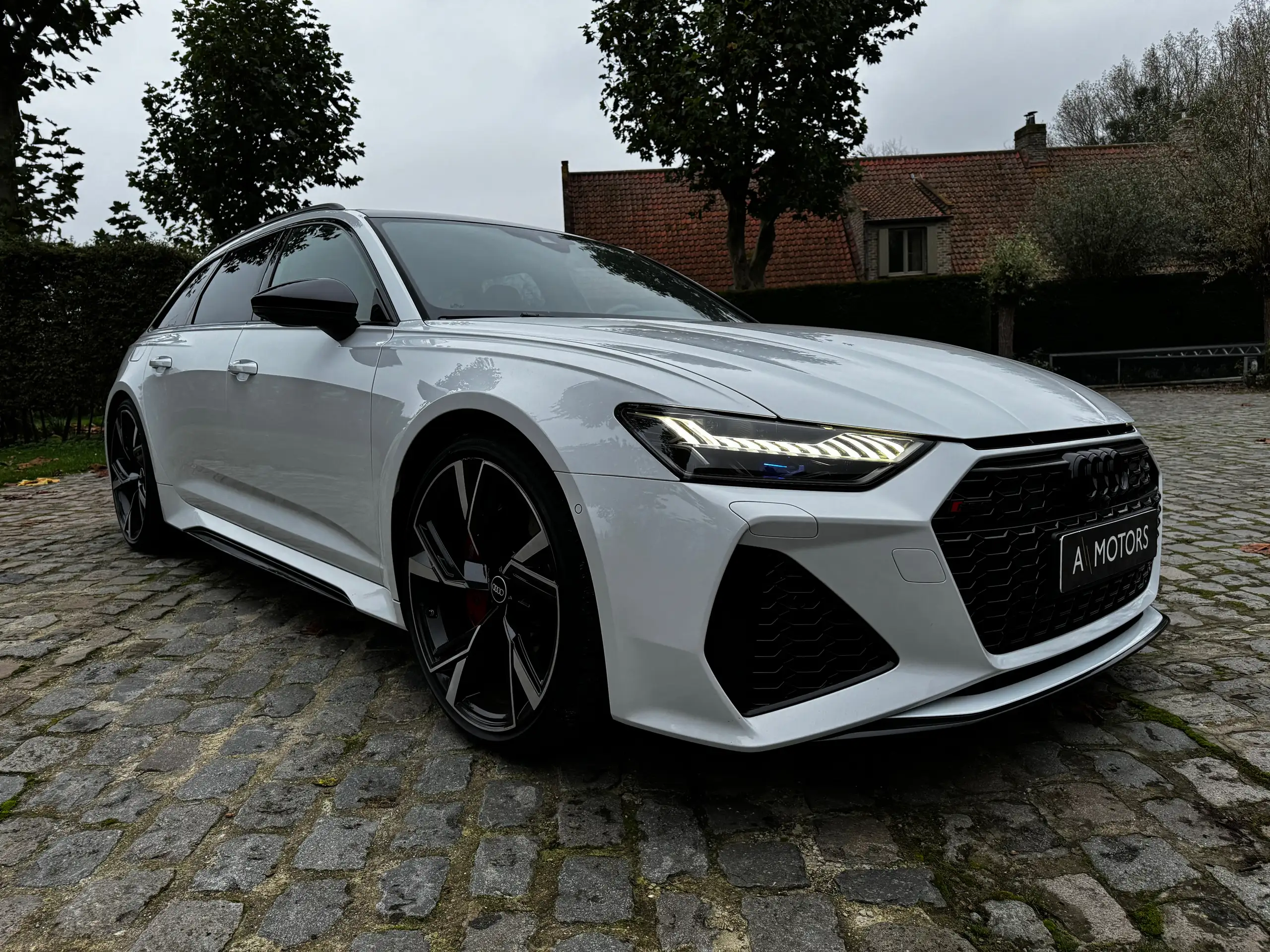 Audi - RS6