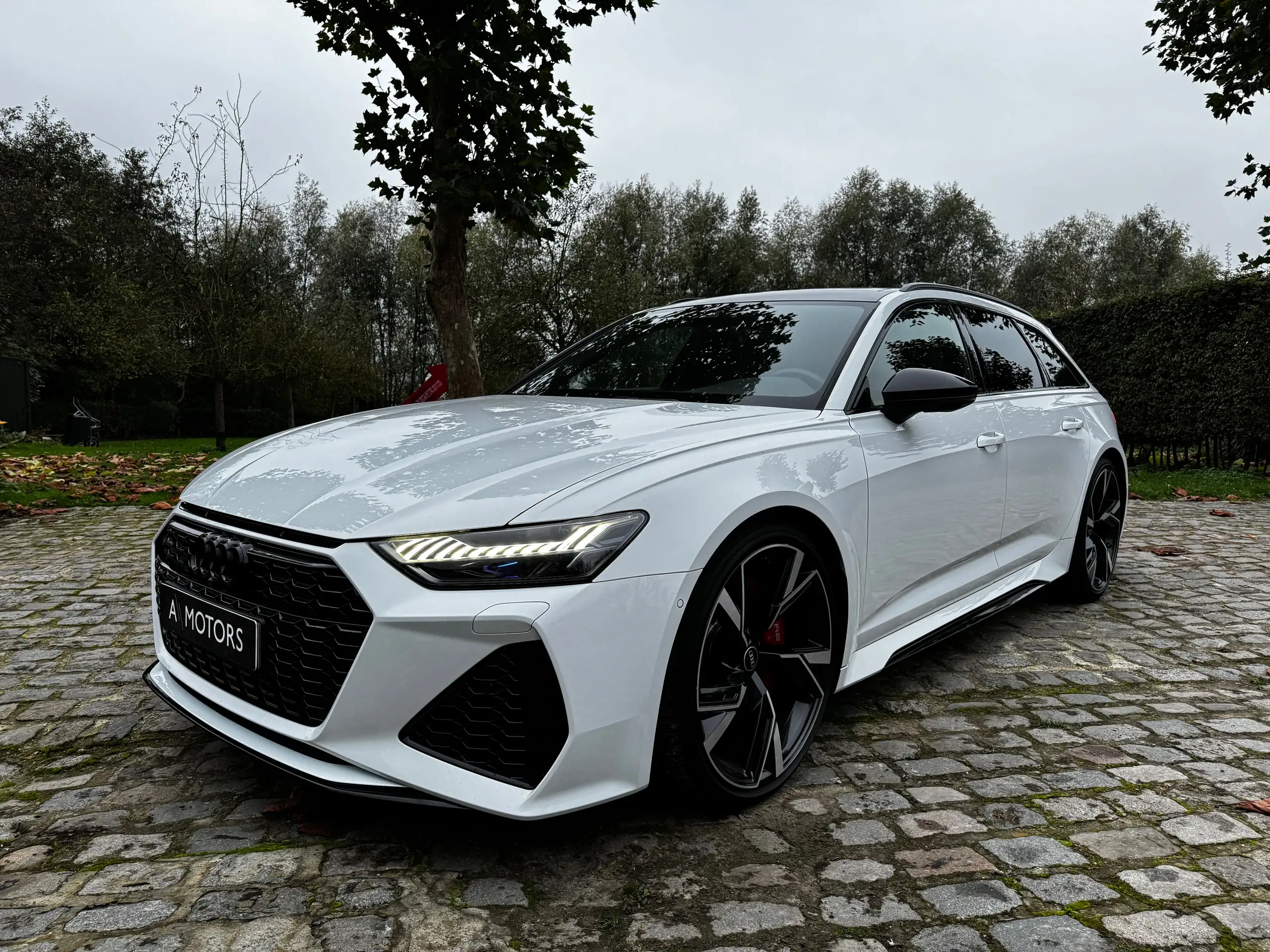 Audi - RS6