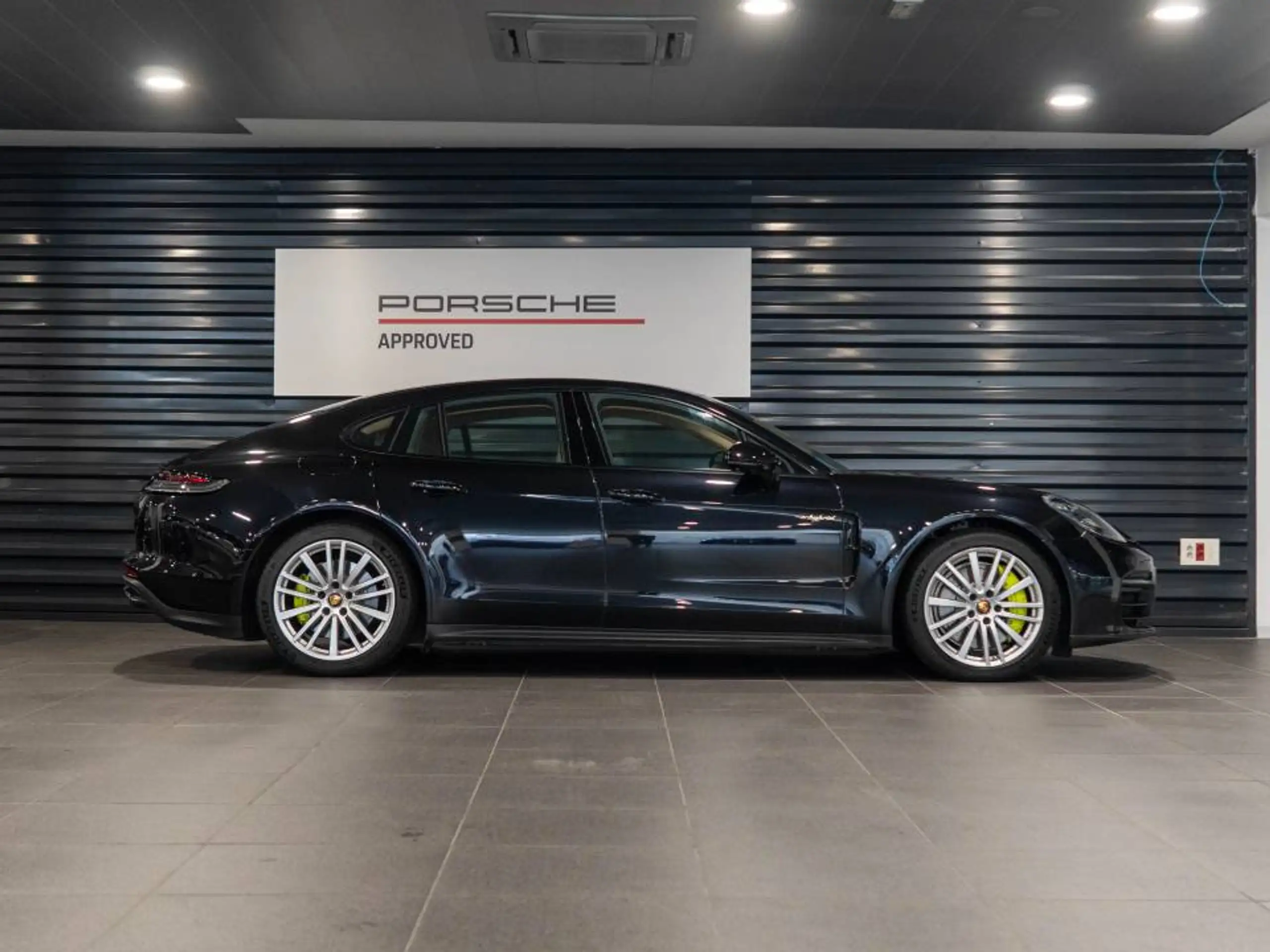 Porsche - Panamera