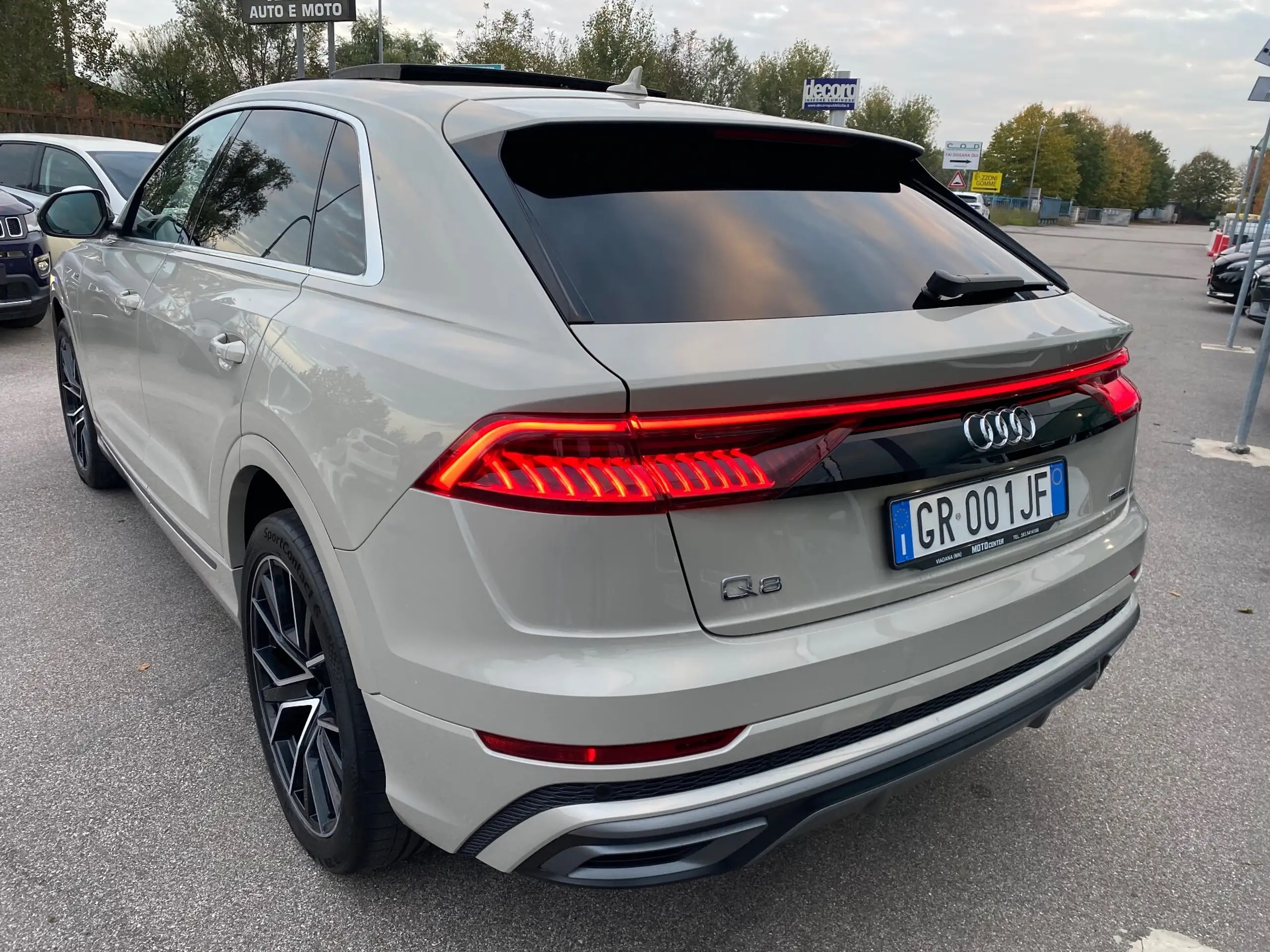 Audi - Q8