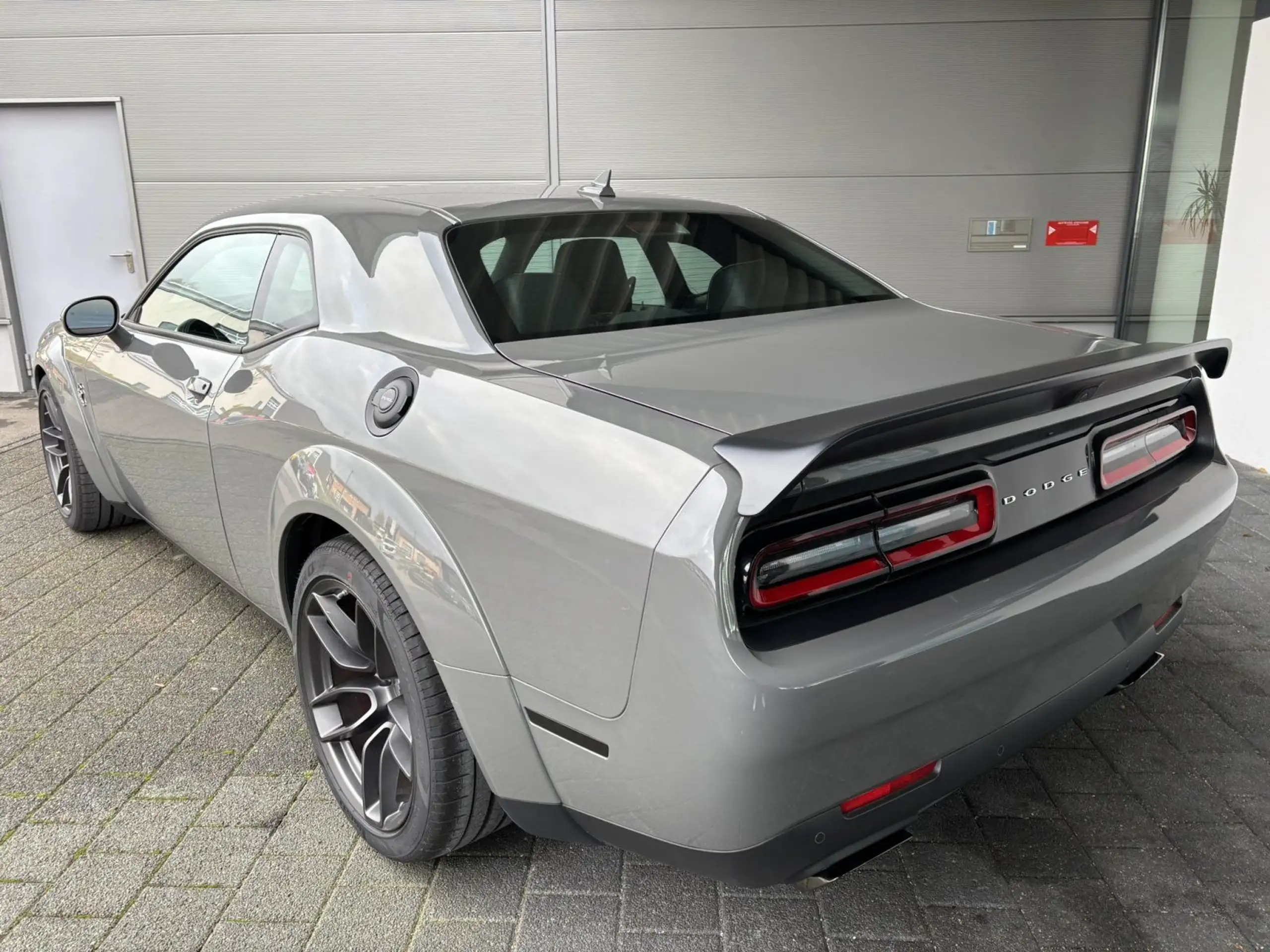 Dodge - Challenger