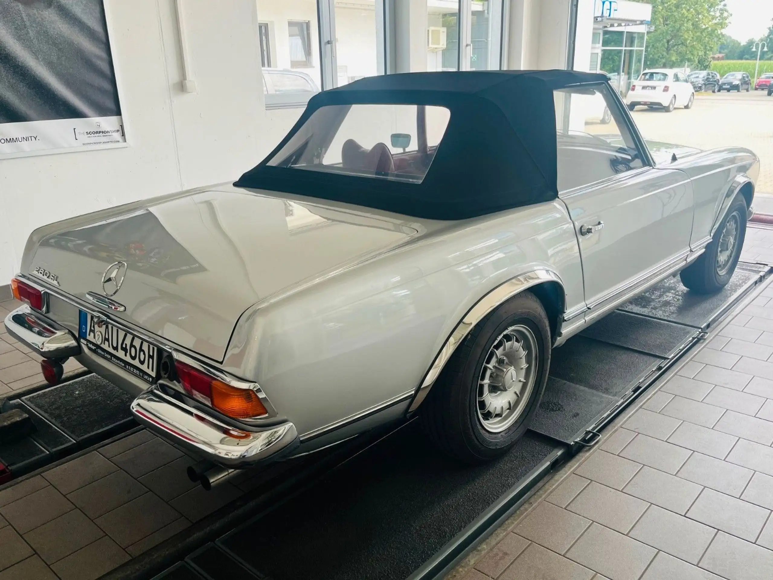 Mercedes-Benz - SL 280