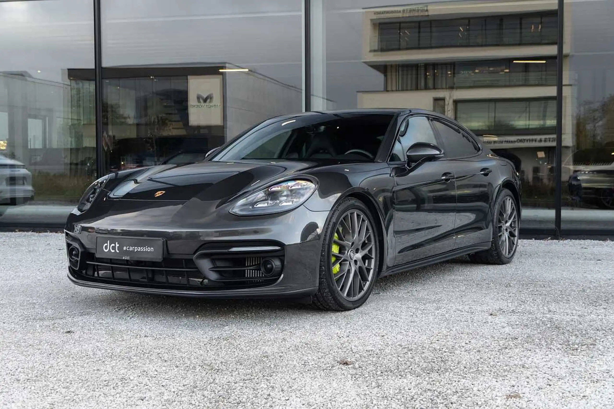 Porsche - Panamera