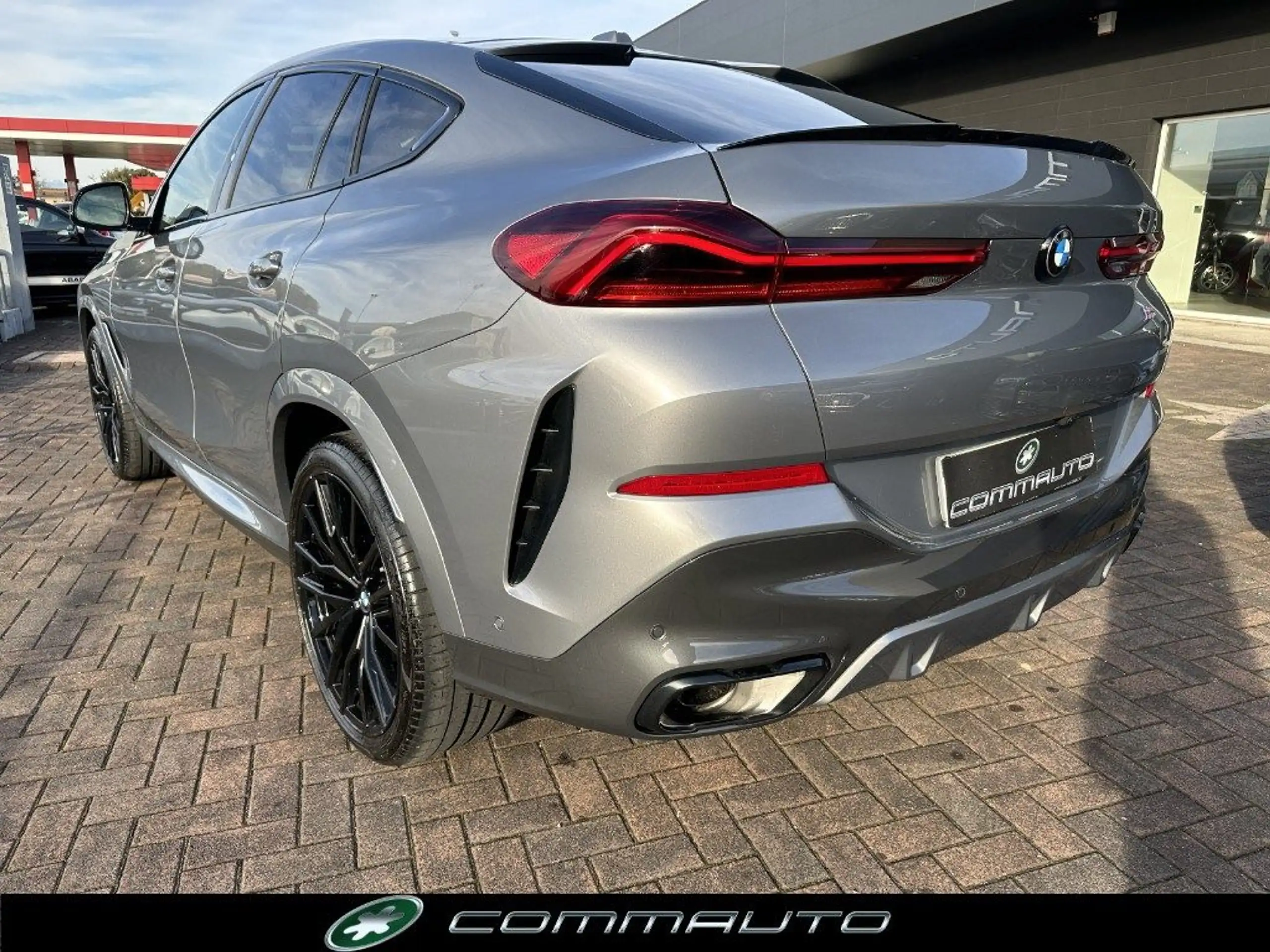 BMW - X6