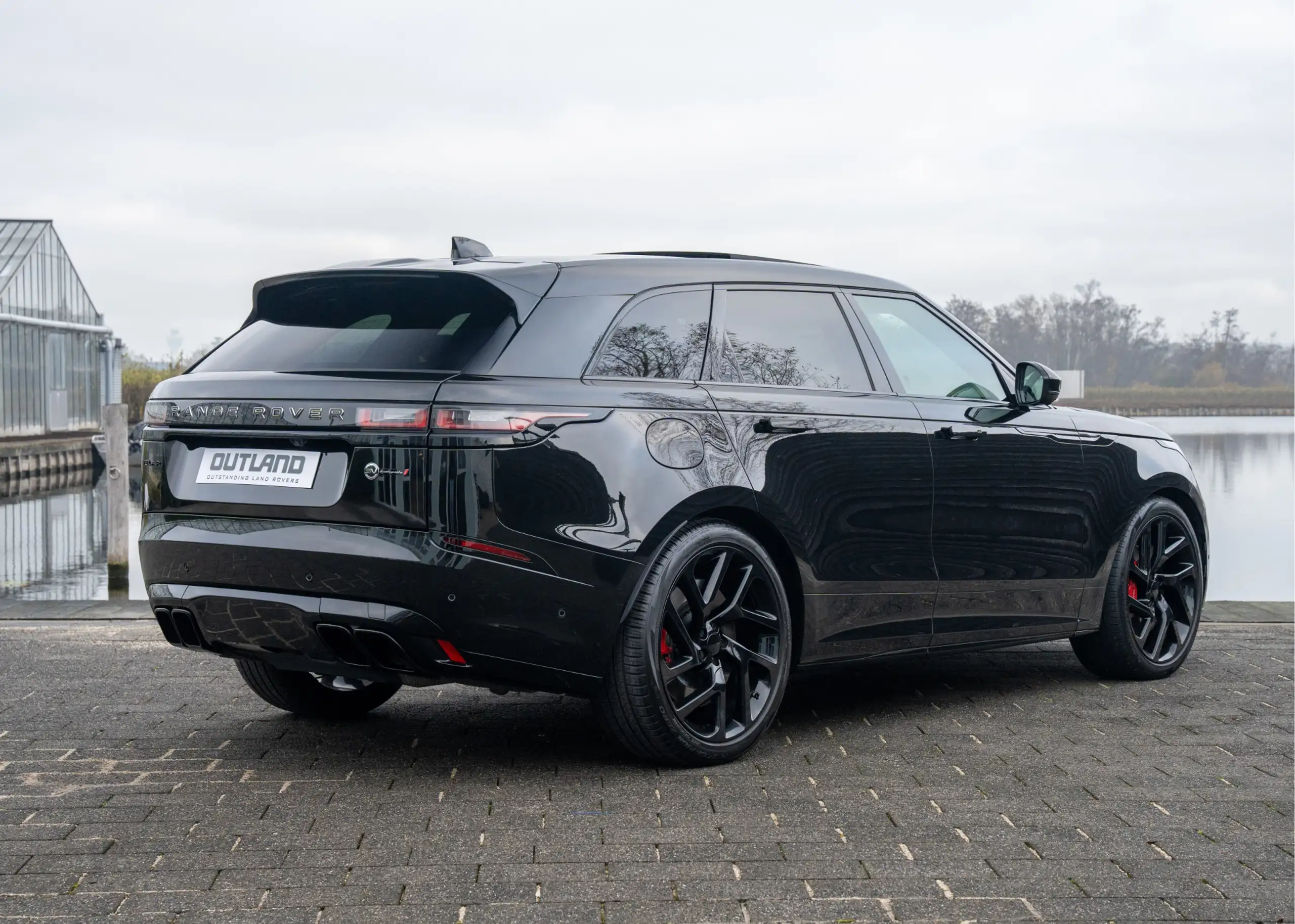 Land Rover - Range Rover Velar