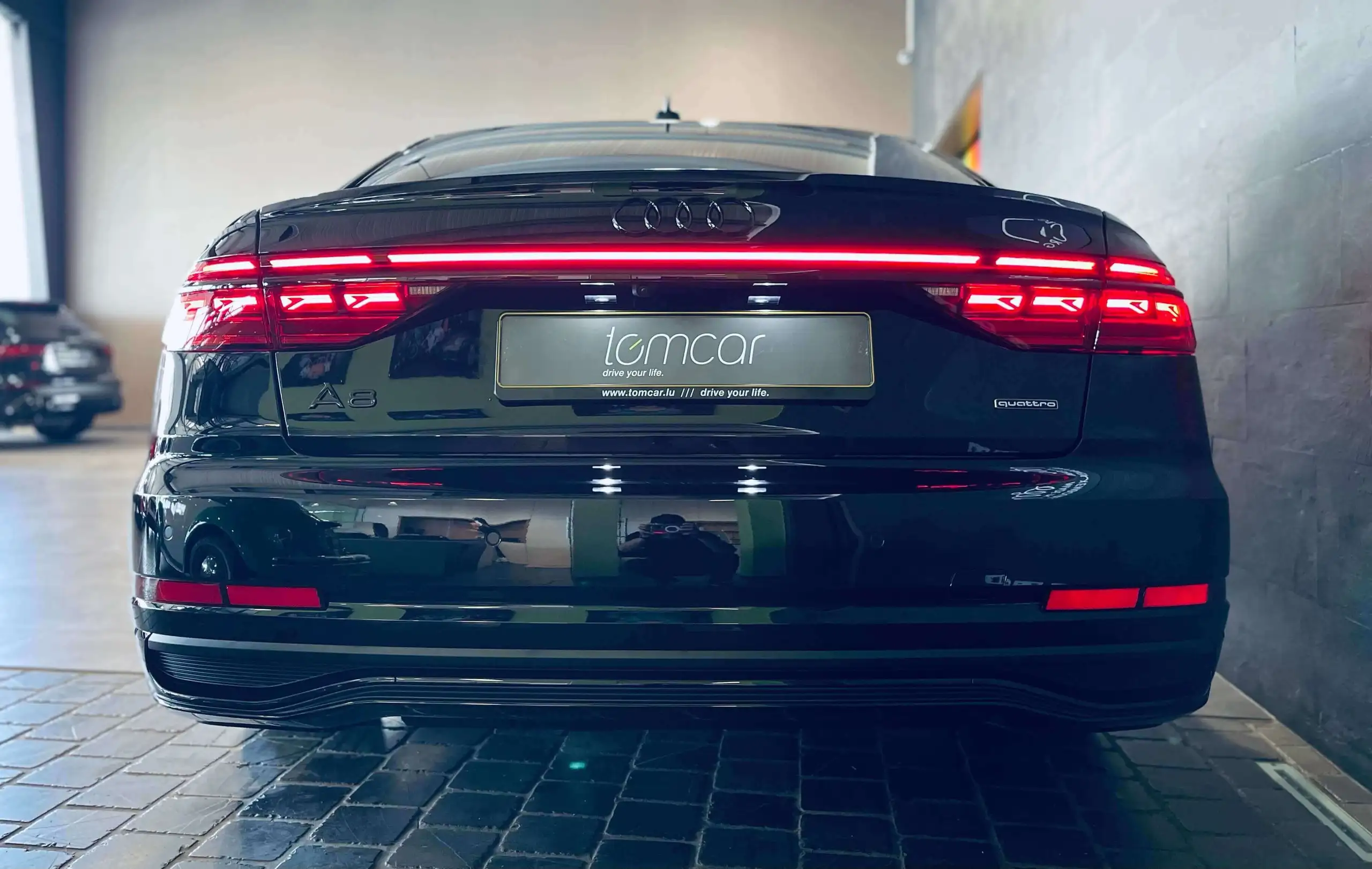 Audi - A8