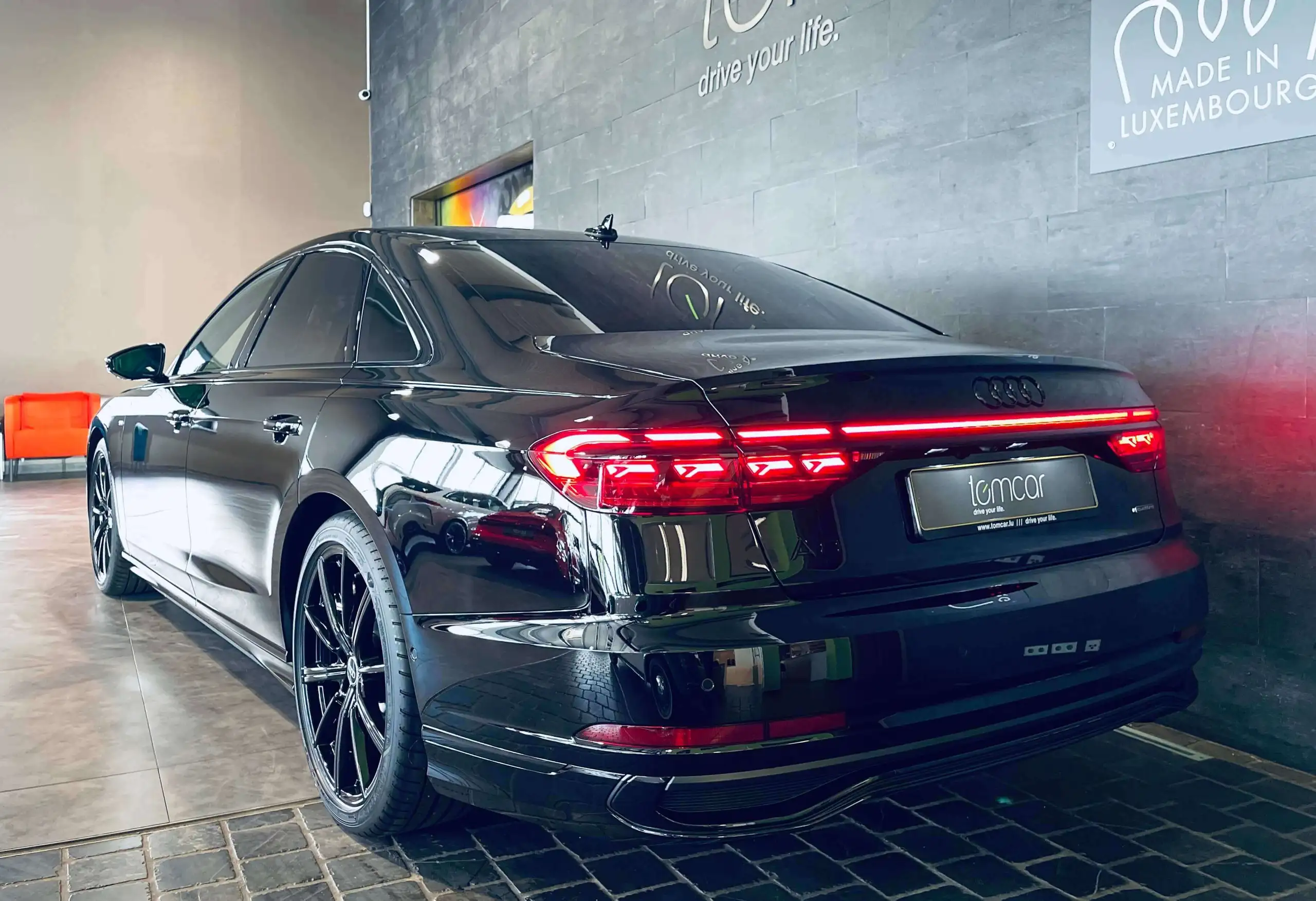 Audi - A8