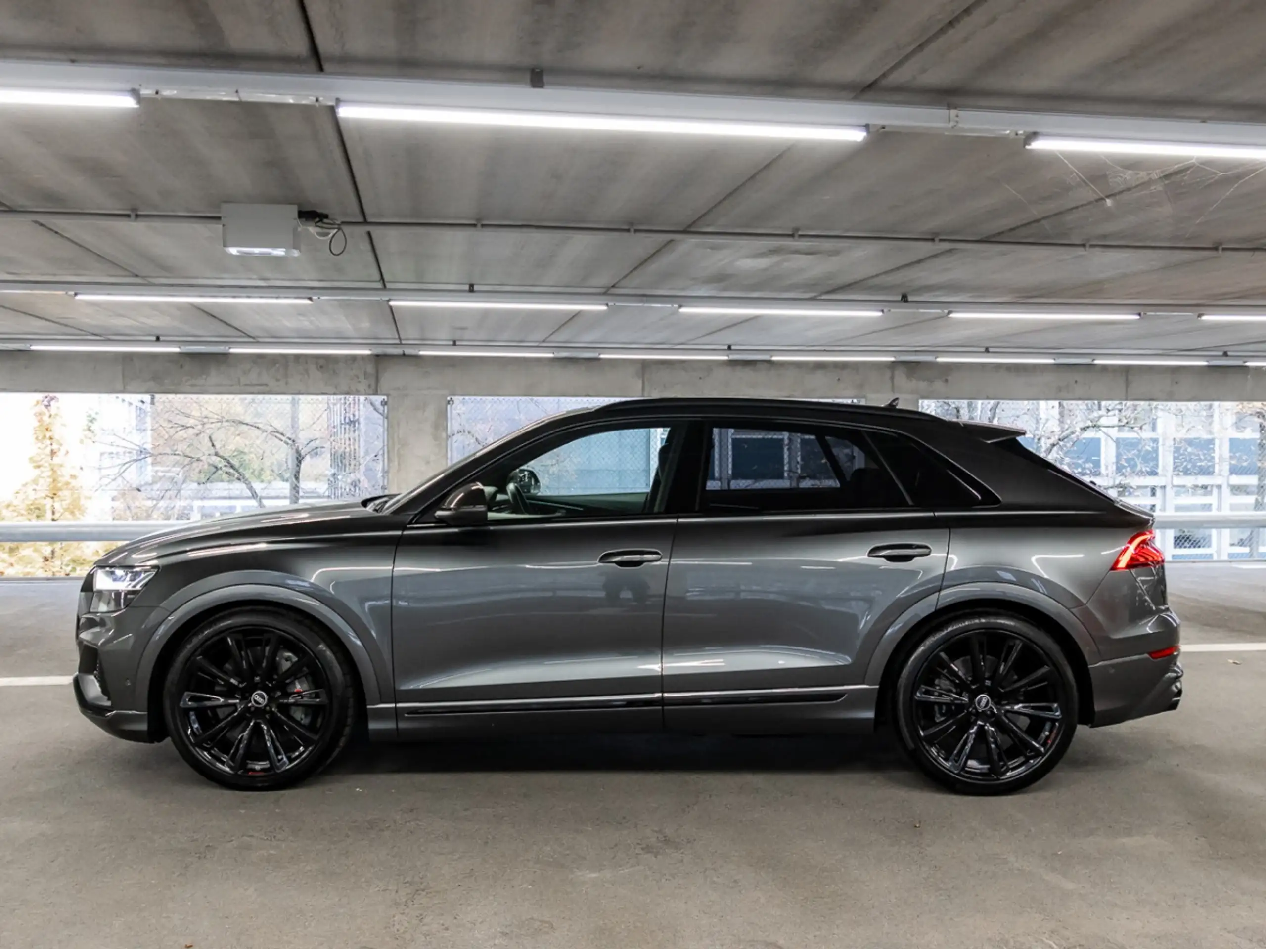 Audi - SQ8