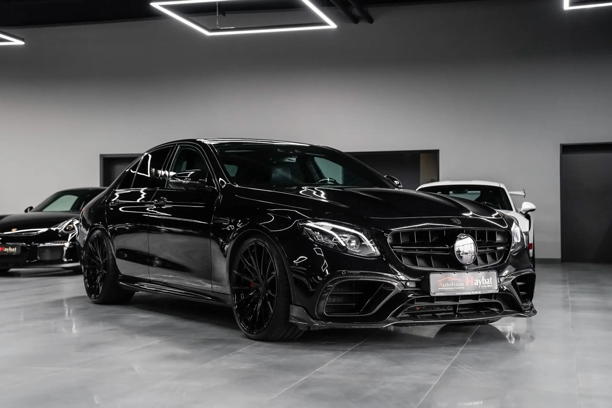 Mercedes-Benz - E 63 AMG