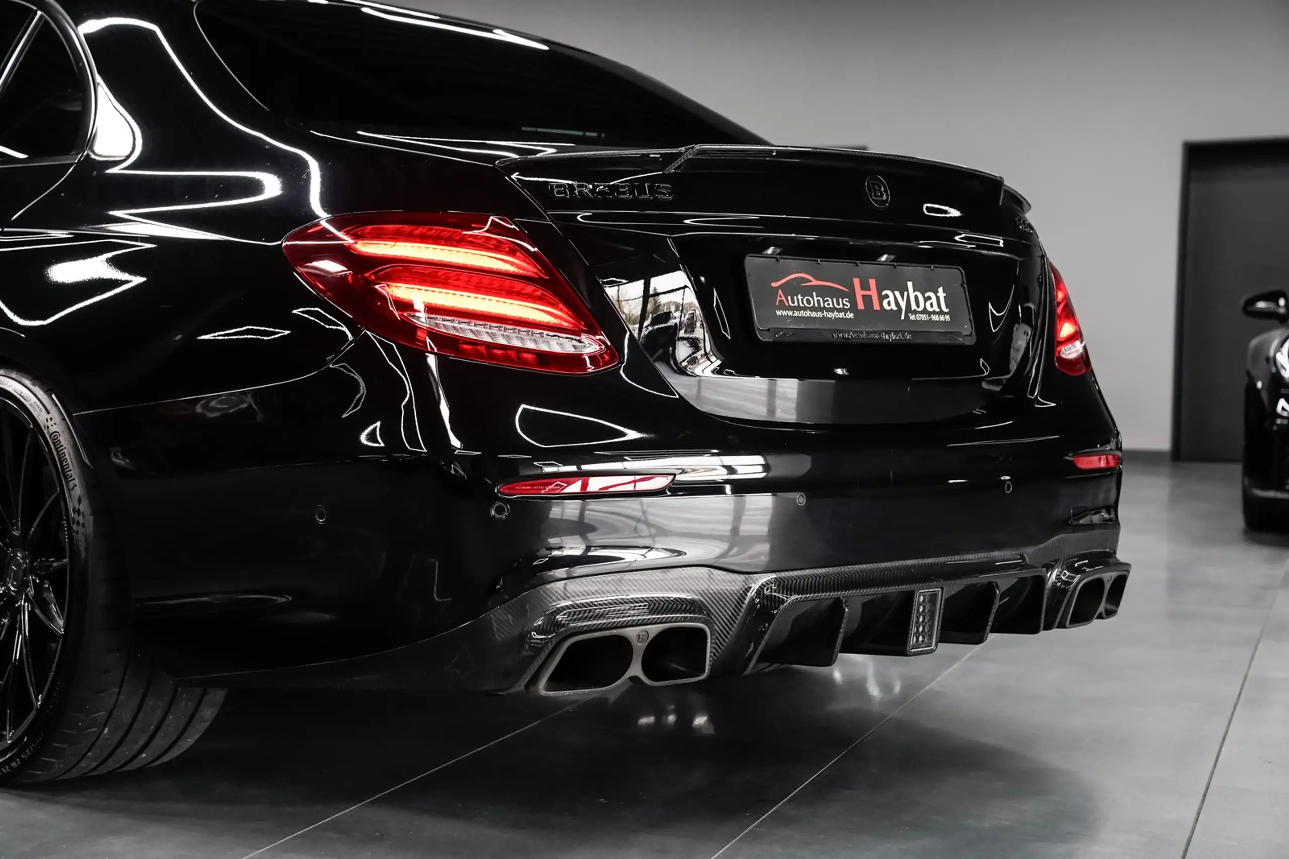 Mercedes-Benz - E 63 AMG