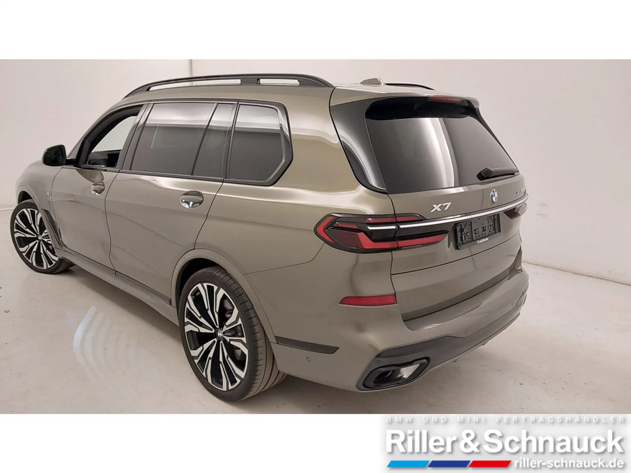 BMW - X7