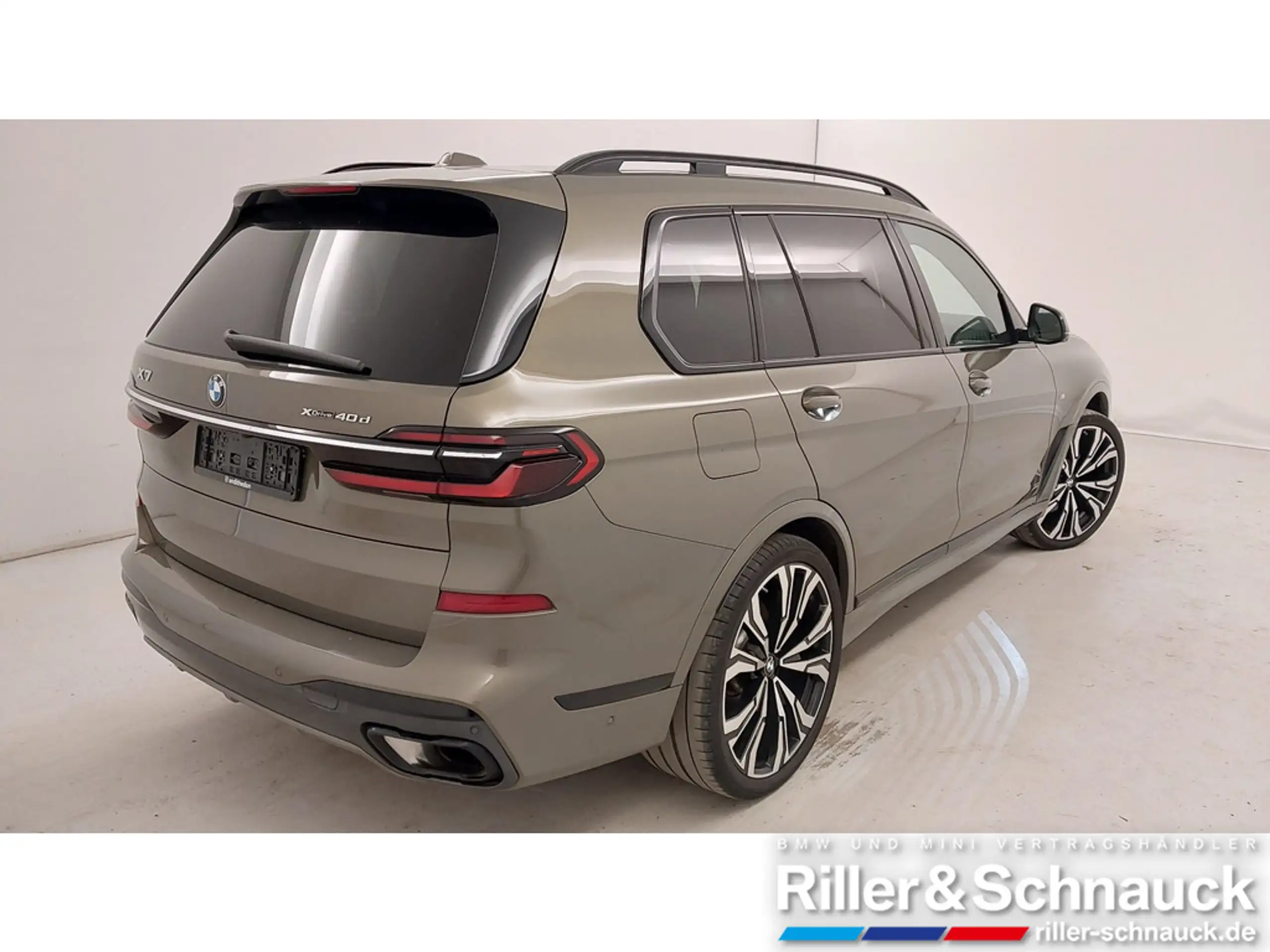 BMW - X7