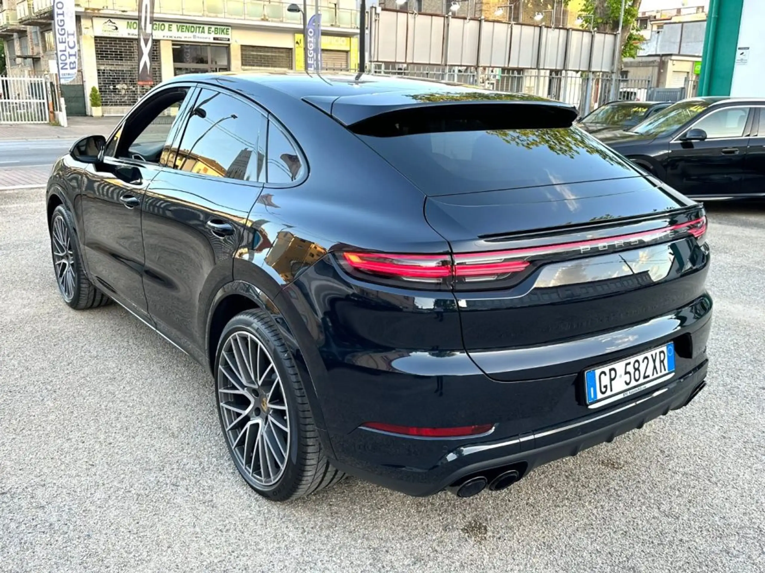 Porsche - Cayenne