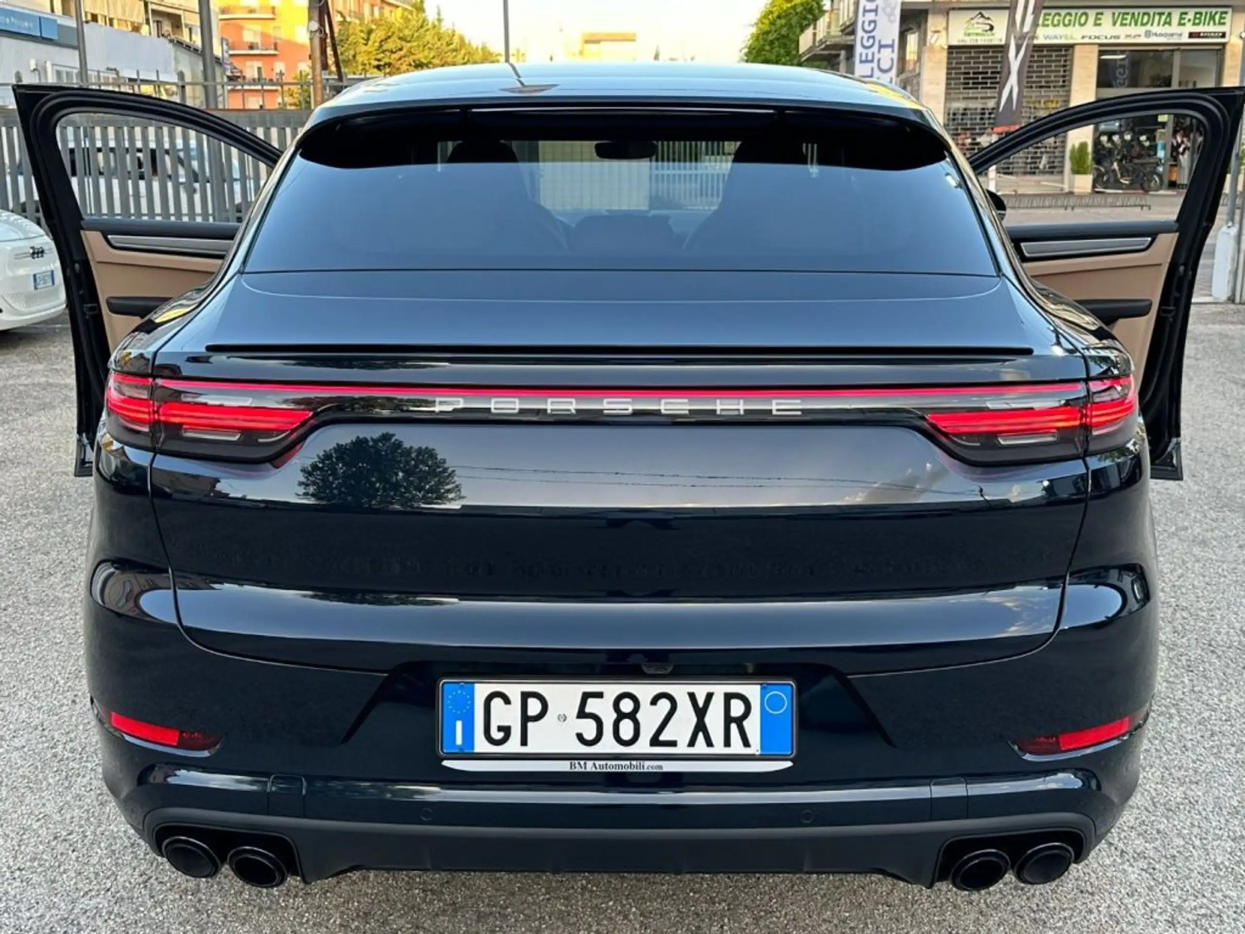 Porsche - Cayenne