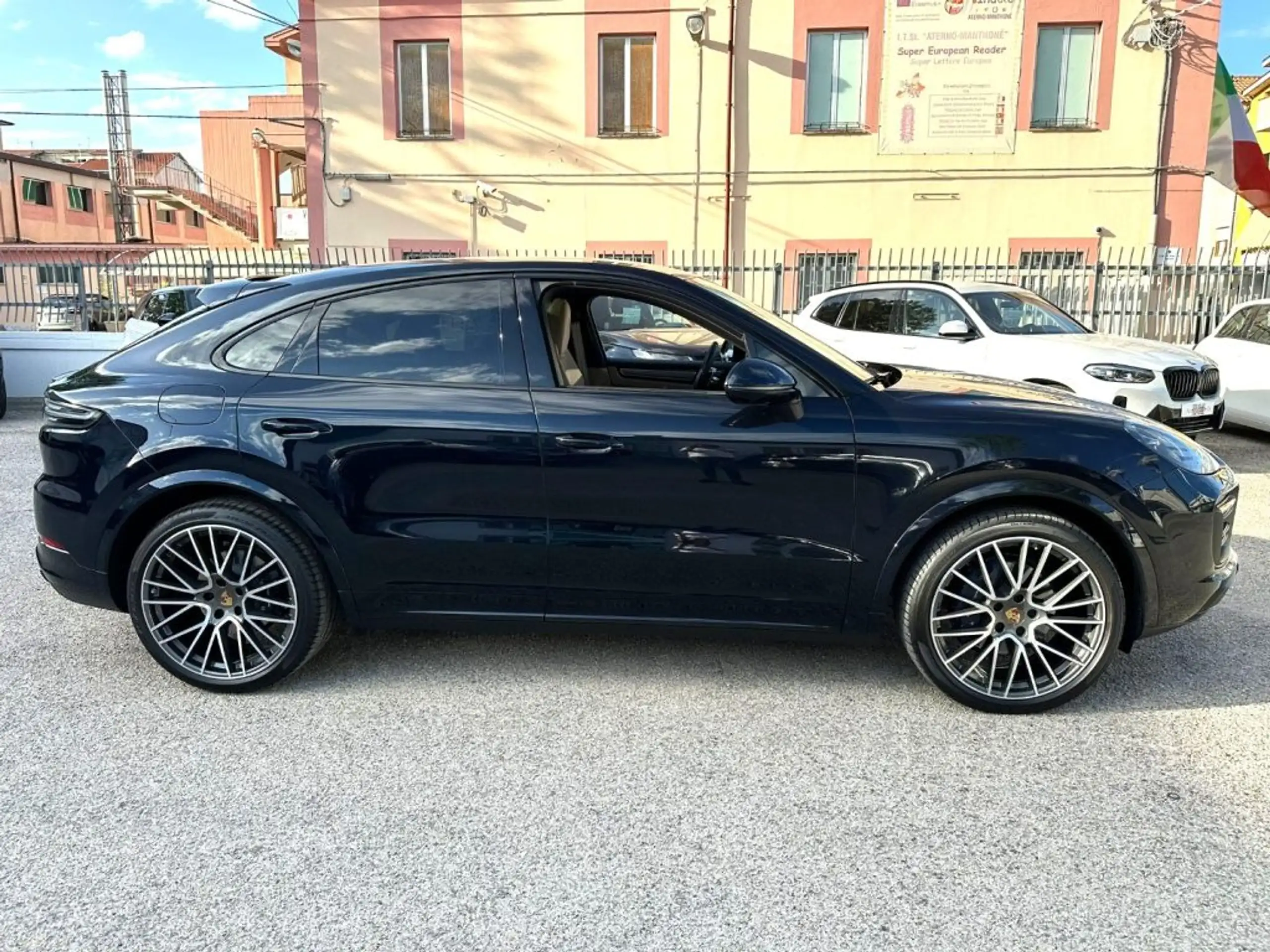 Porsche - Cayenne