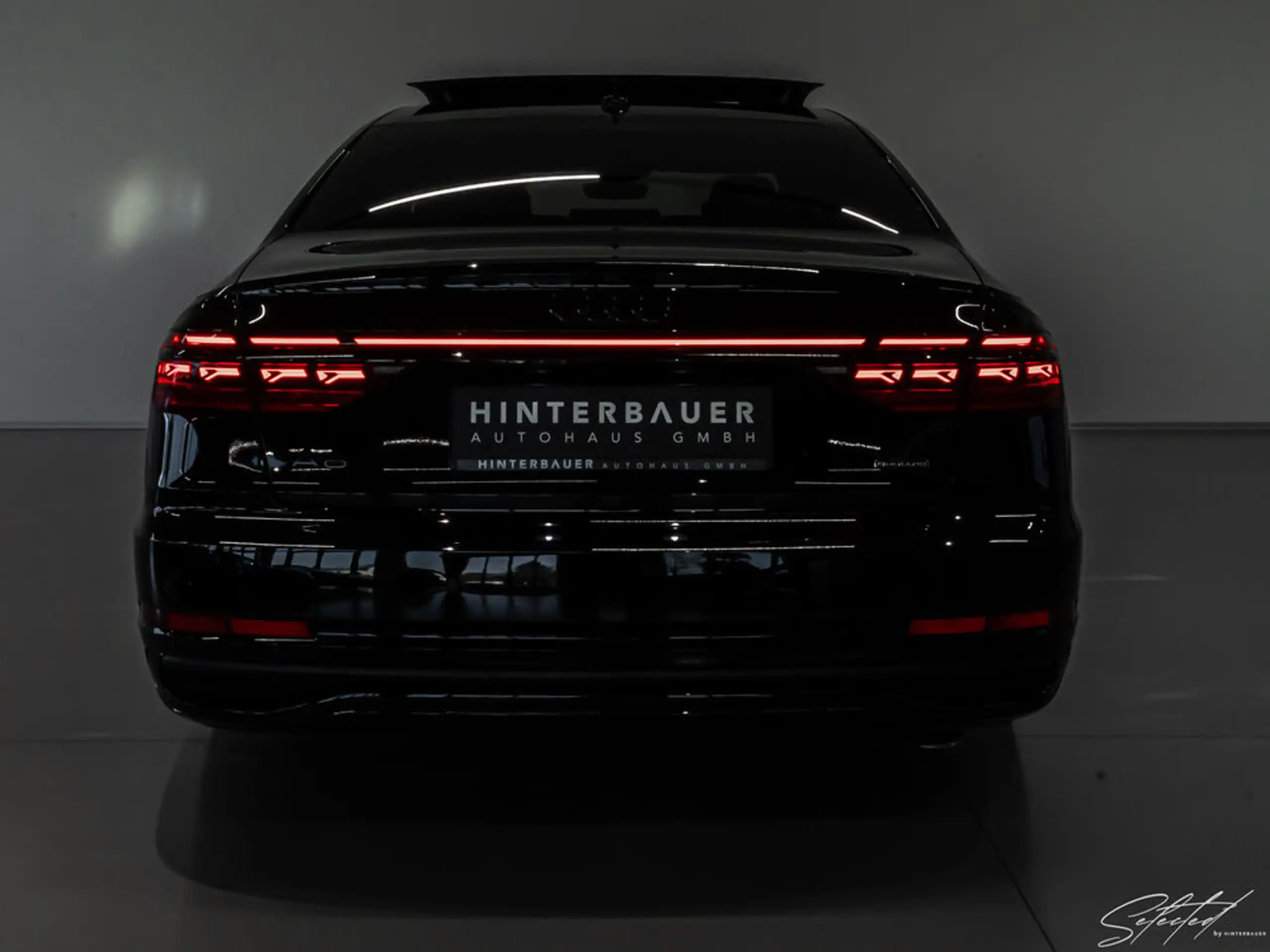 Audi - A8