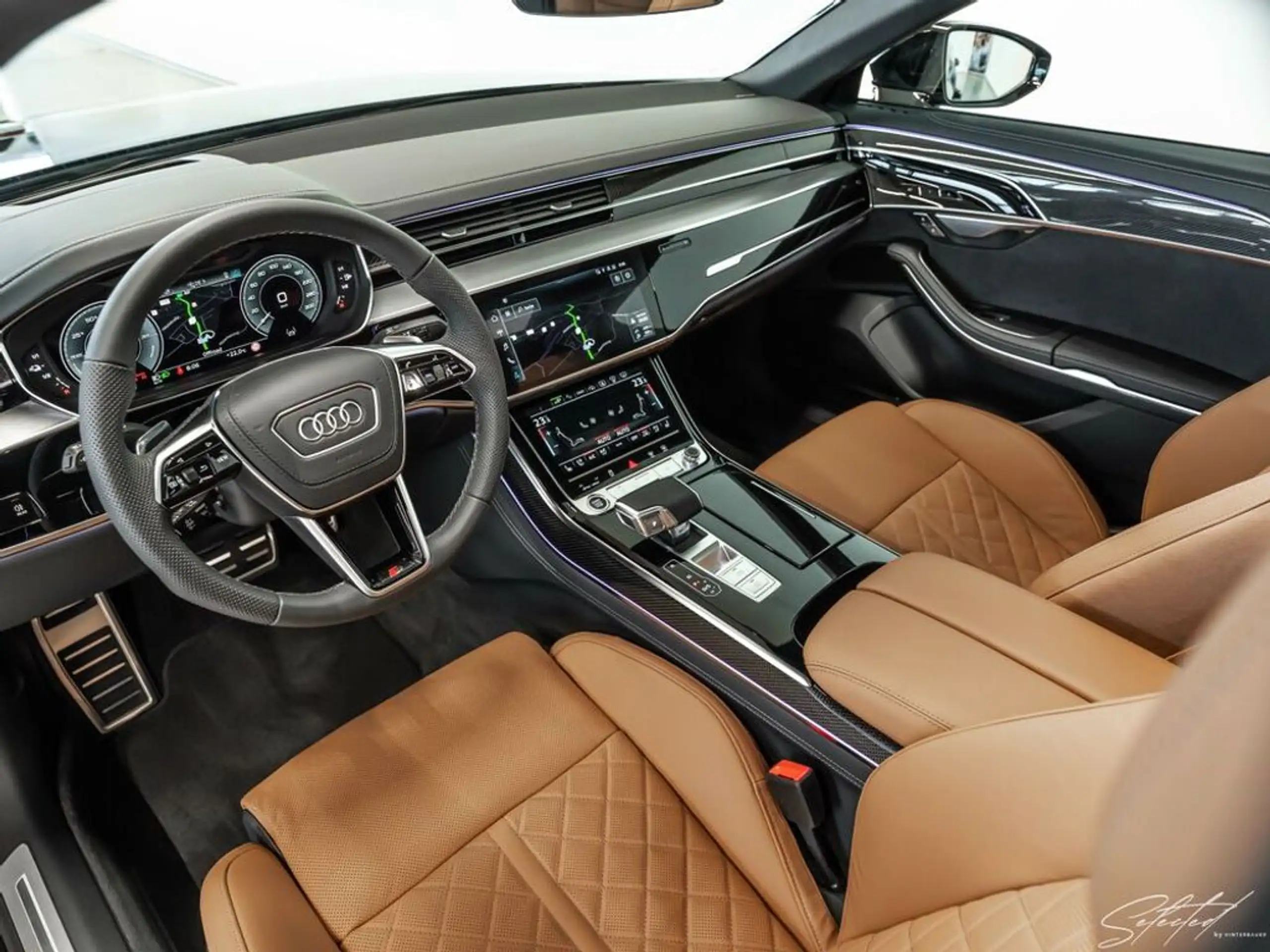 Audi - A8