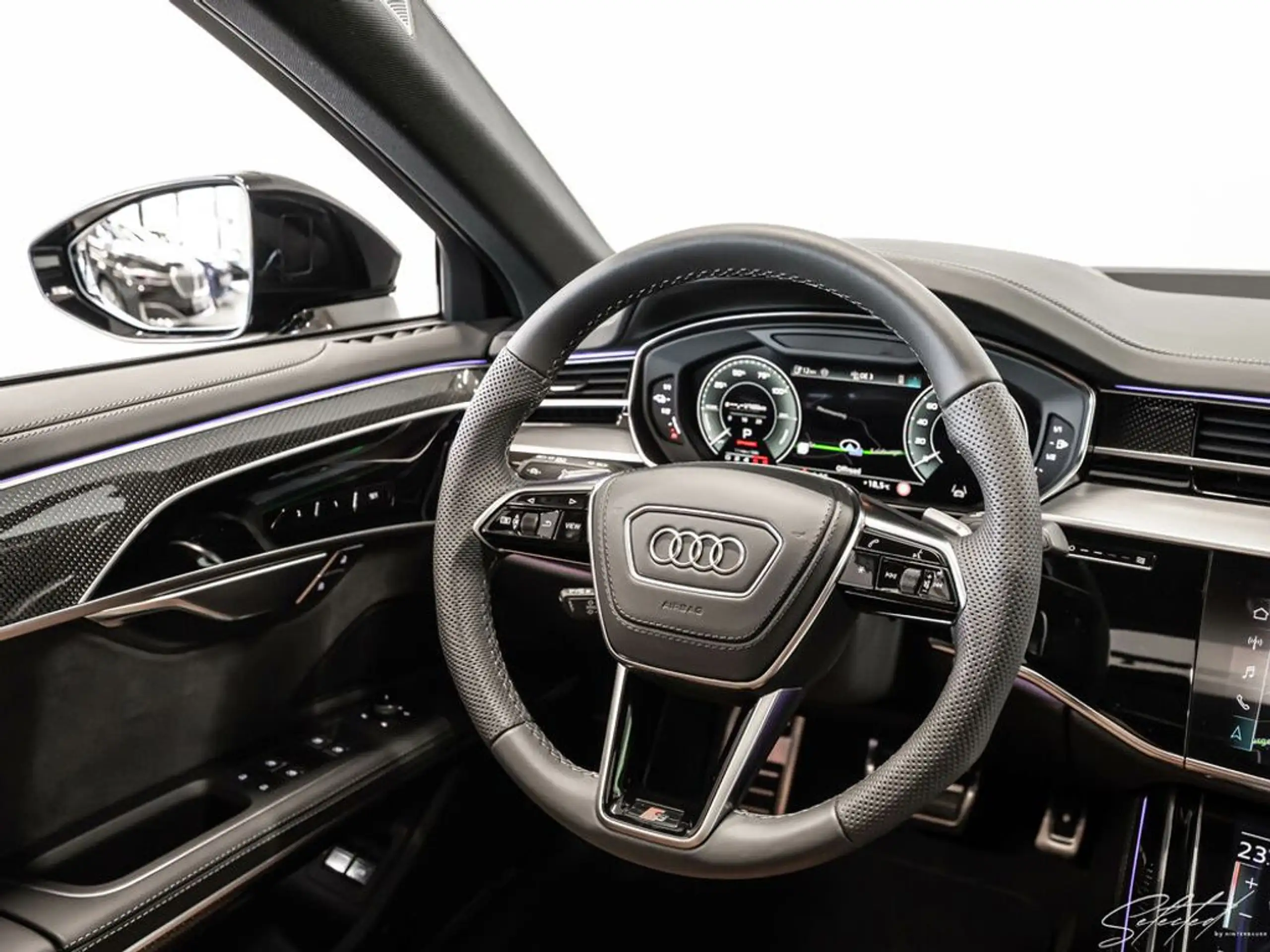 Audi - A8