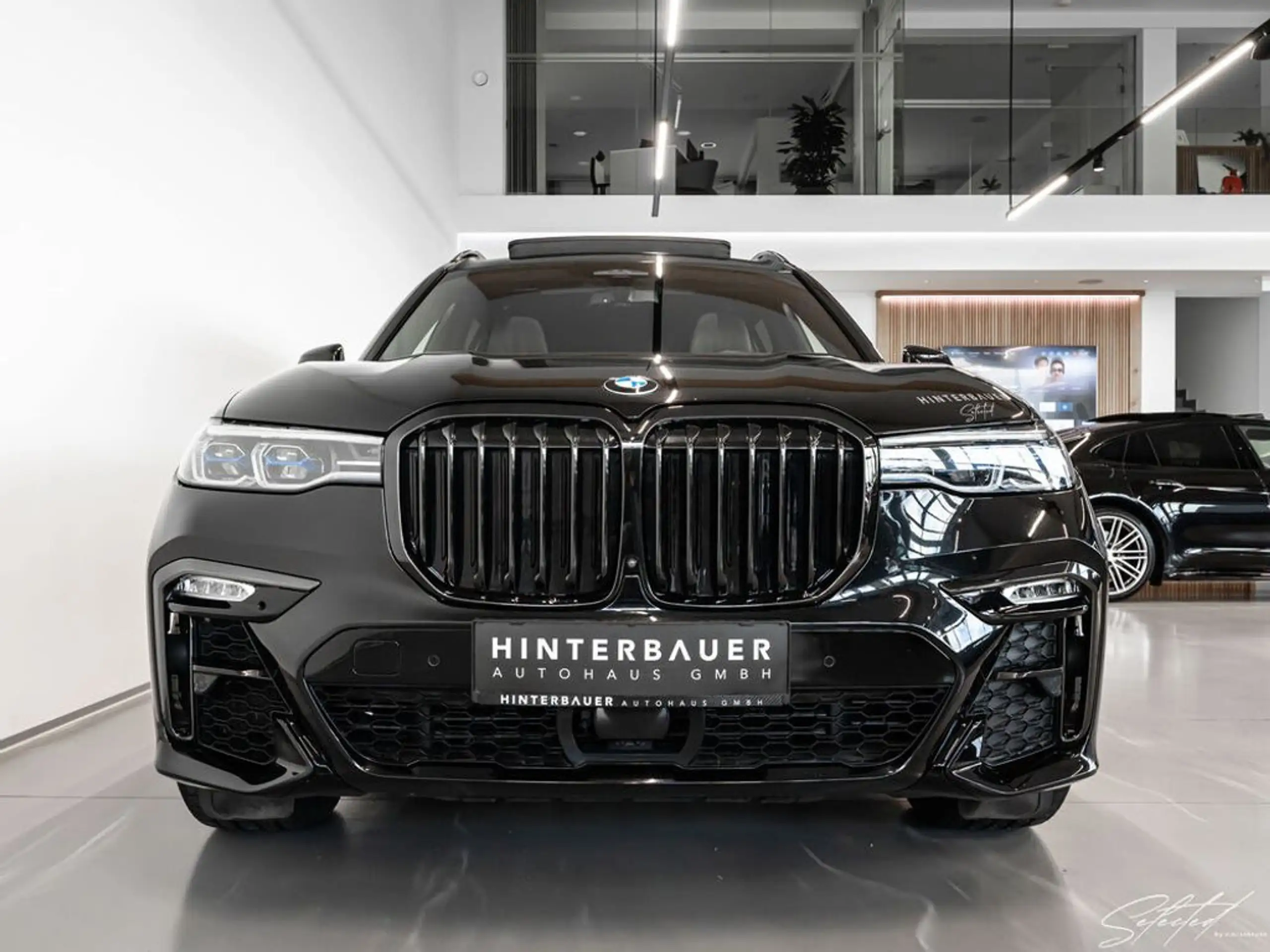 BMW - X7 M