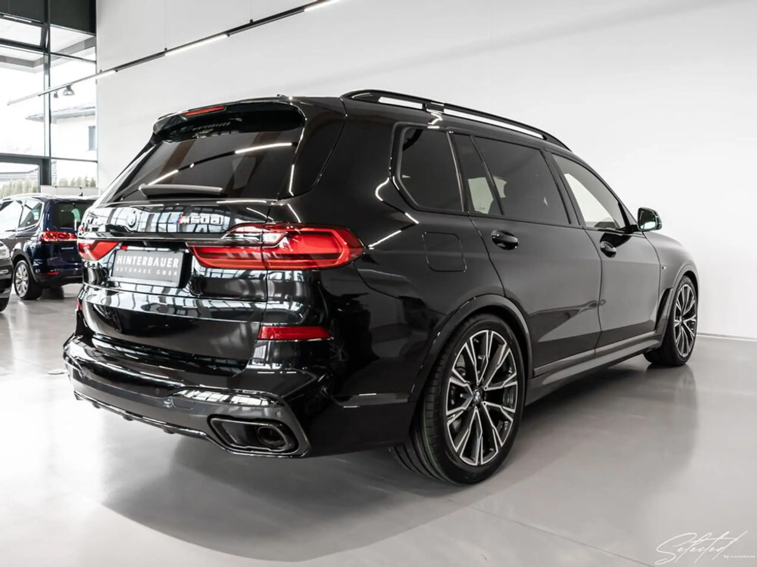 BMW - X7 M