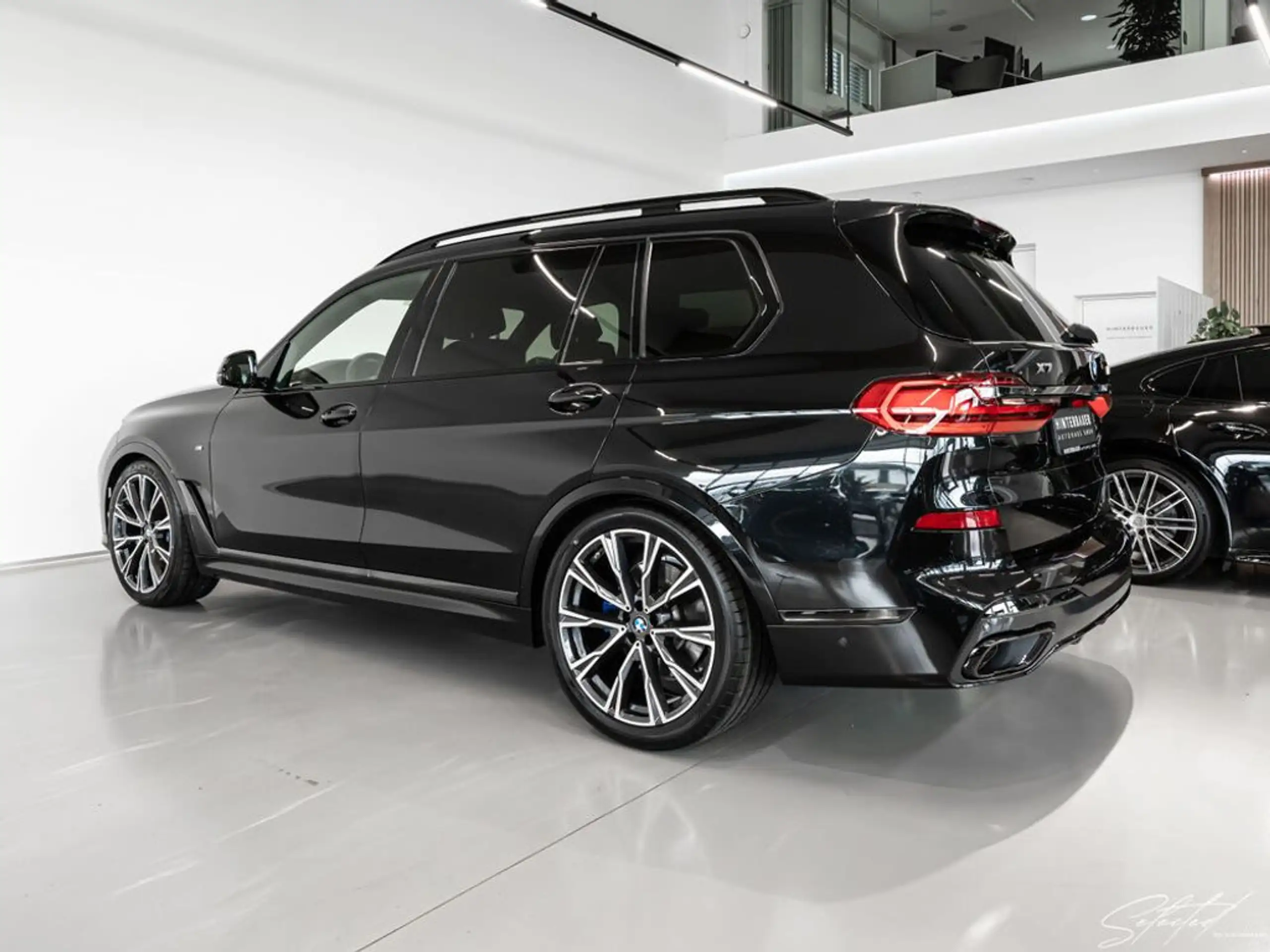 BMW - X7 M