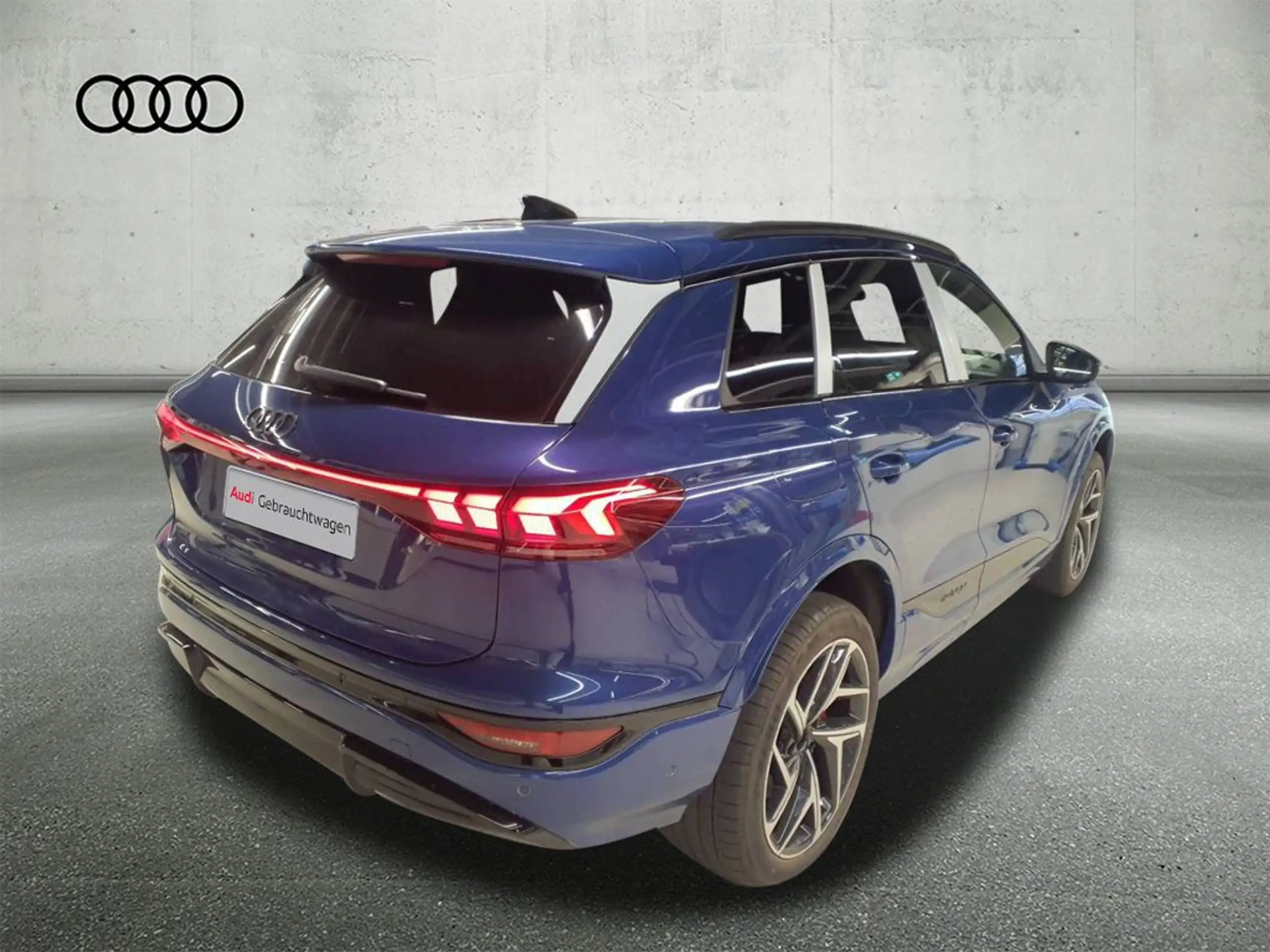 Audi - SQ6